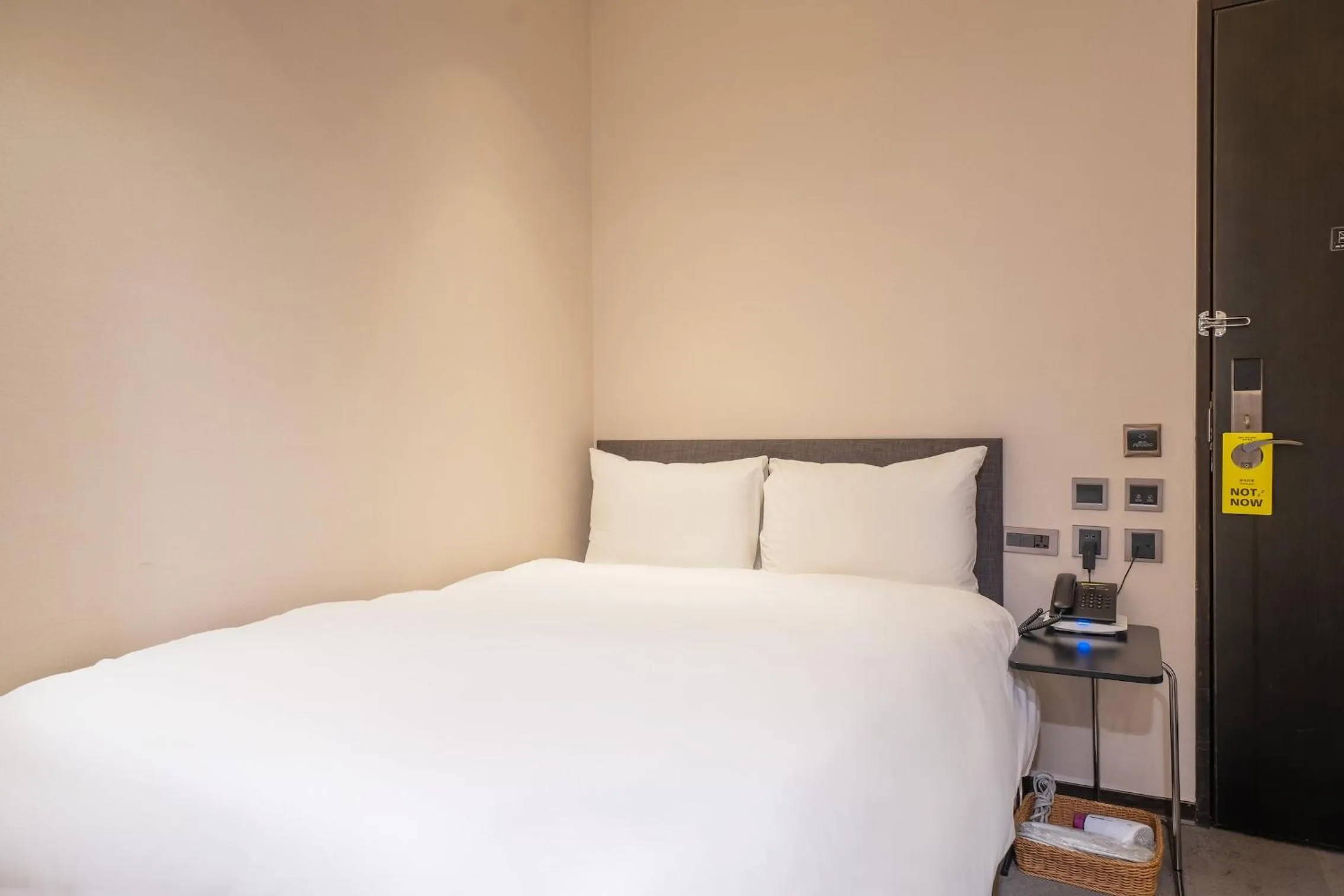 Bed in CHECK inn Taipei Xinyi