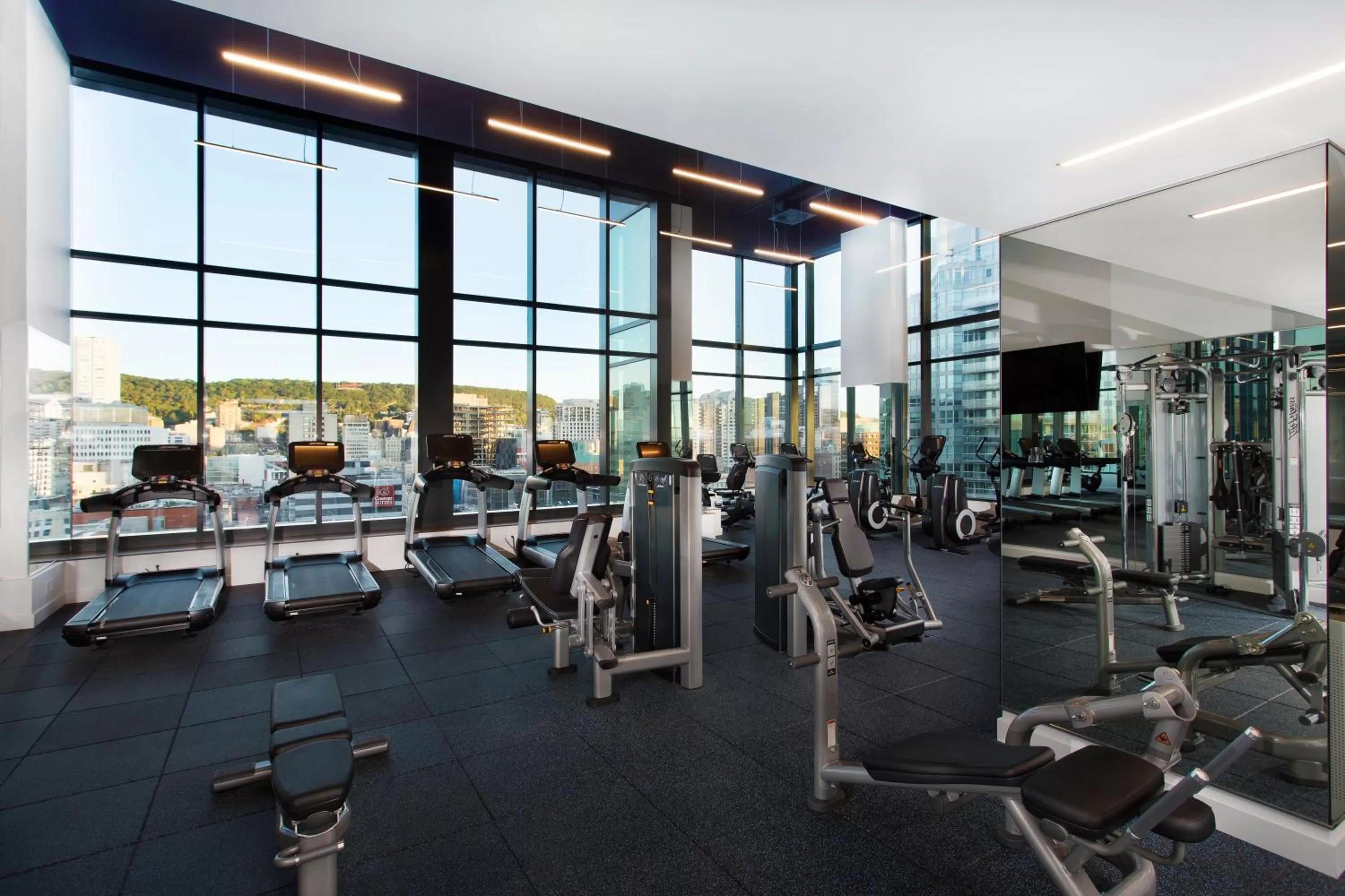 Fitness centre/facilities in Holiday Inn Hotel & Suites - Montreal Centre-ville Ouest by IHG