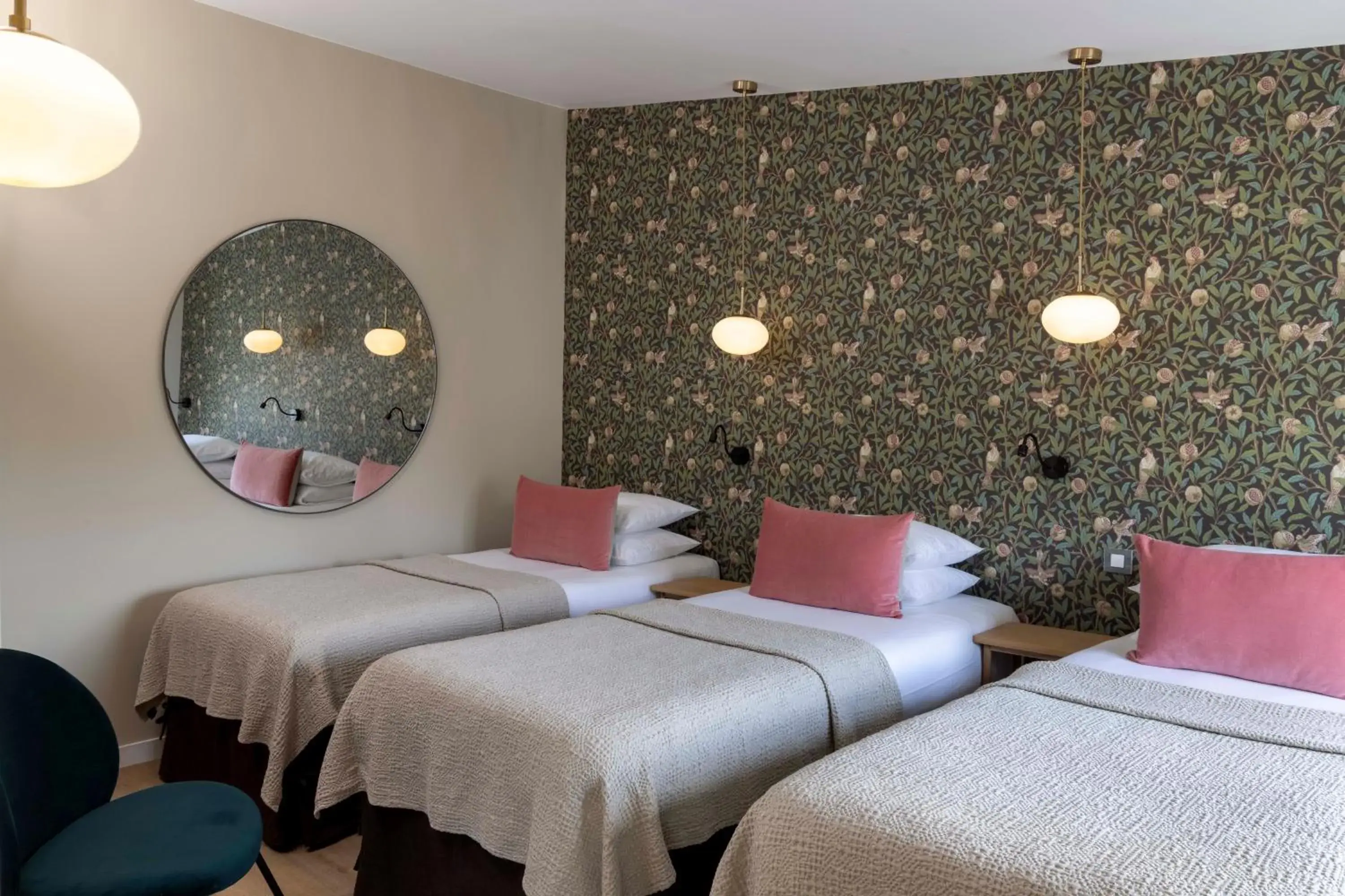 Property building, Bed in Le Petit Beaumarchais Hotel & Spa Ex Hotel Original