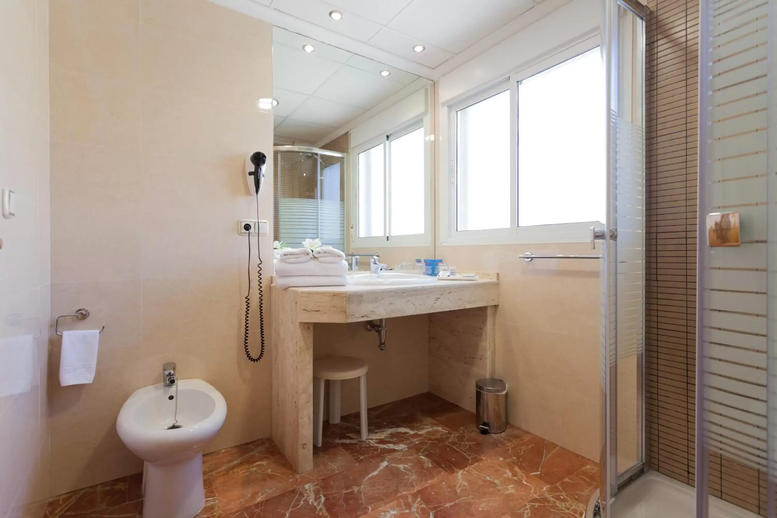 Bathroom in Hotel Isabel