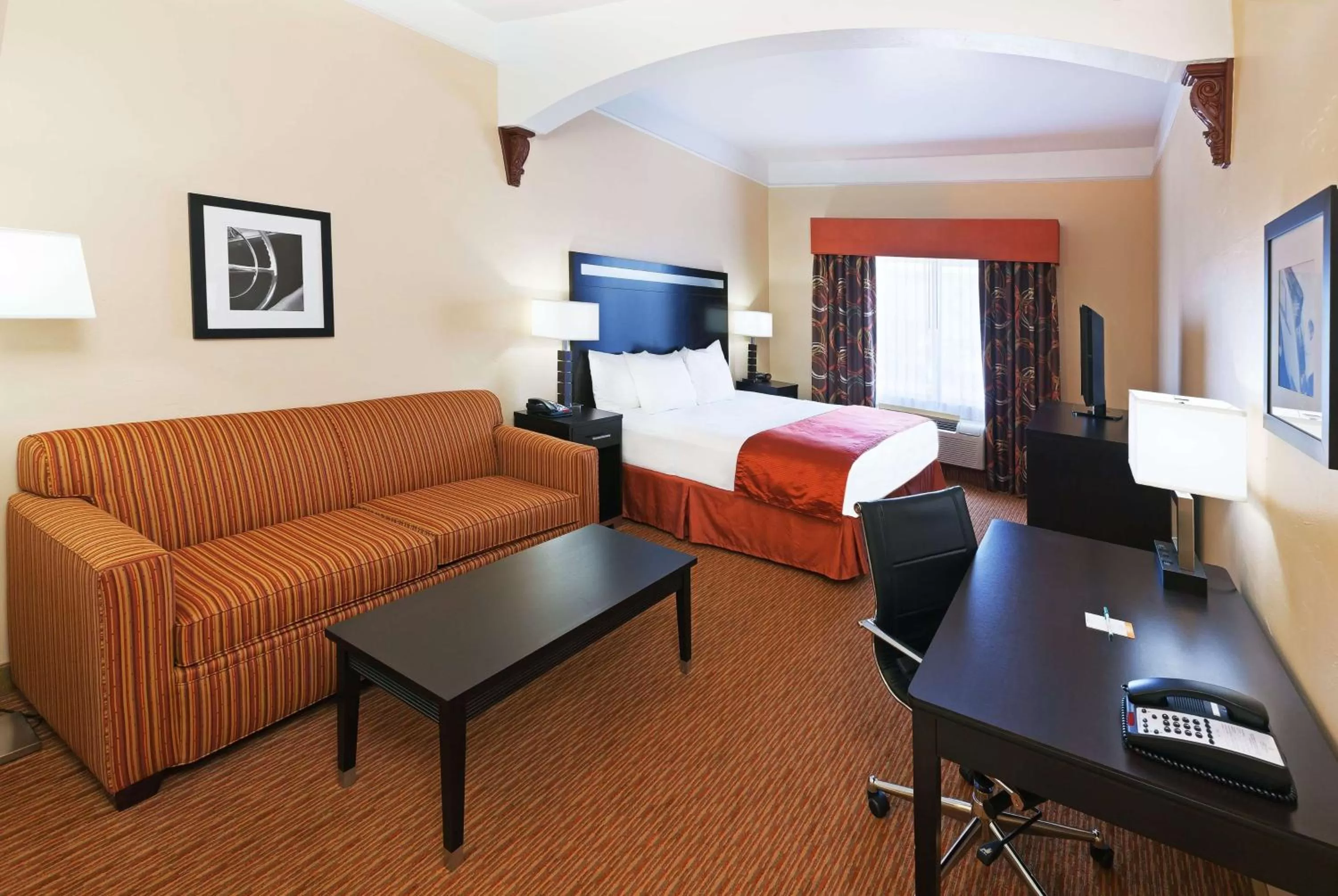 Queen Room - Non-Smoking in La Quinta by Wyndham OKC North - Quail Springs
