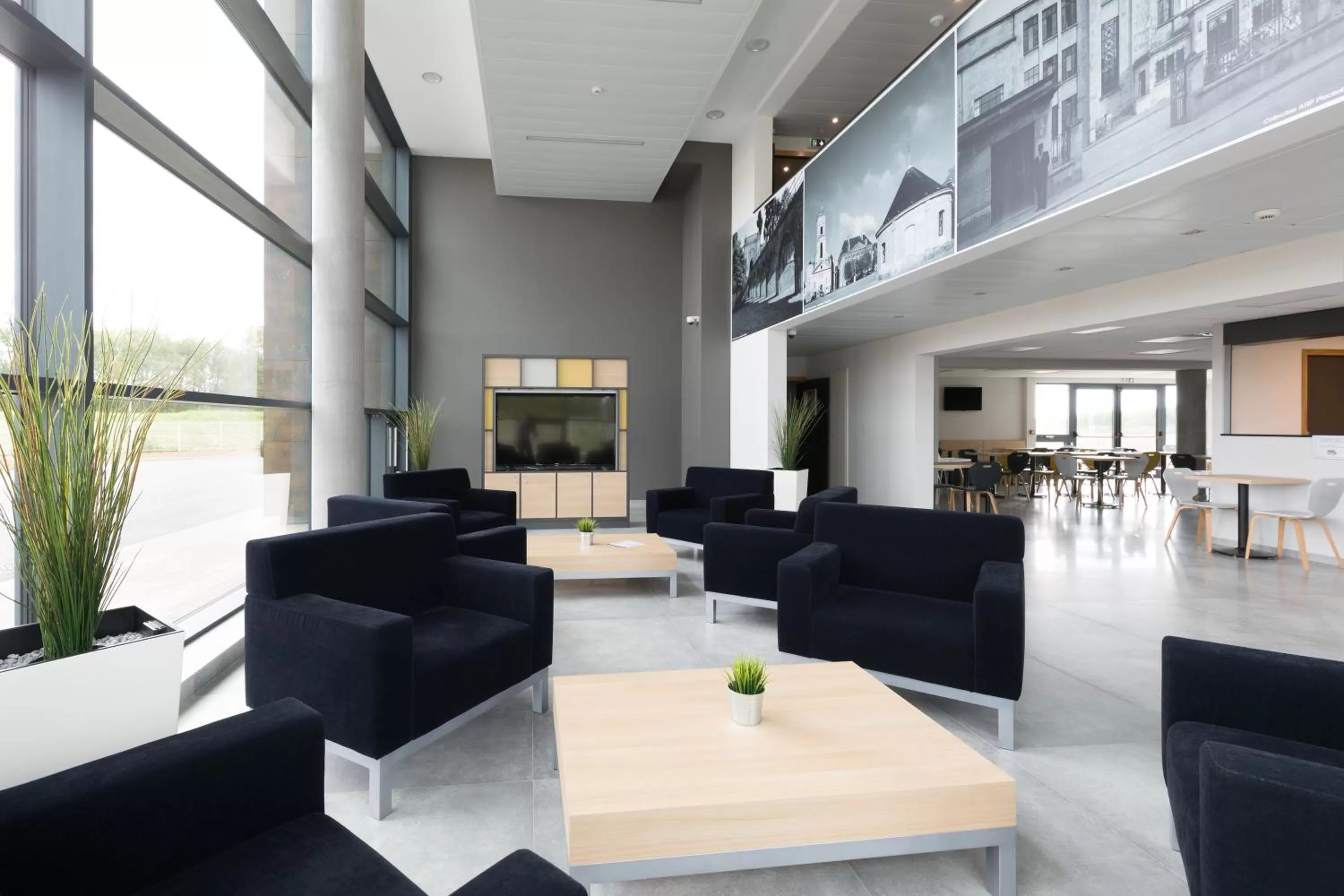 Communal lounge/ TV room in B&B HOTEL Longwy Porte du Luxembourg