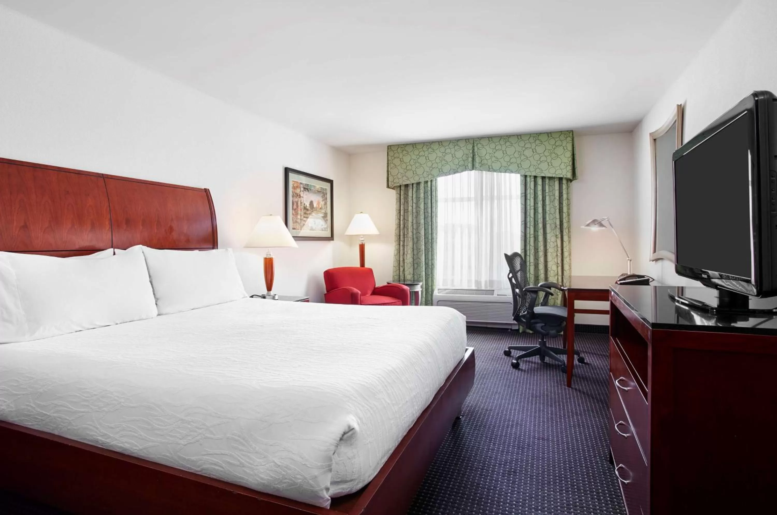 Bed in Hilton Garden Inn Rockville - Gaithersburg