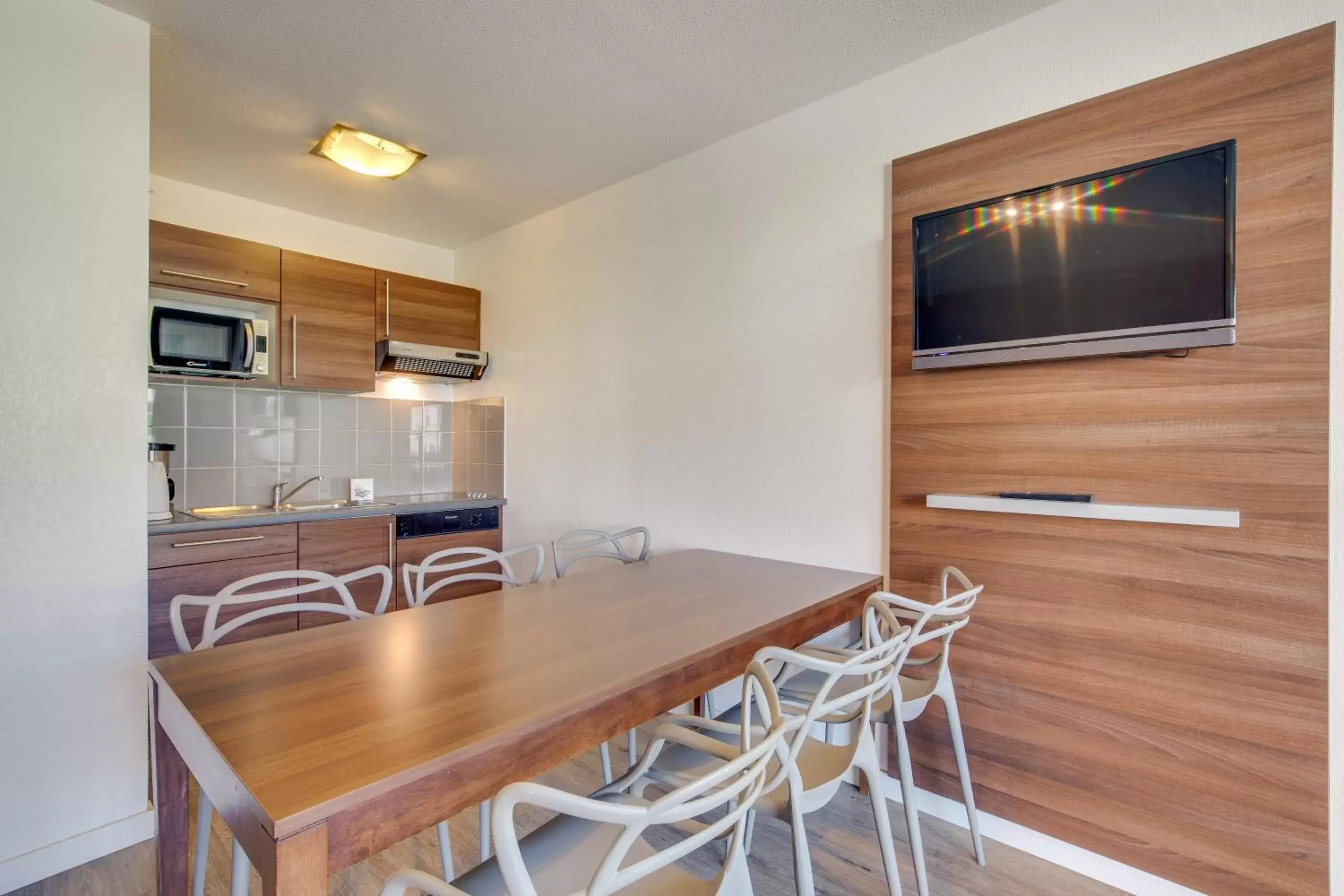 TV and multimedia, Dining Area in Résidence Azurea