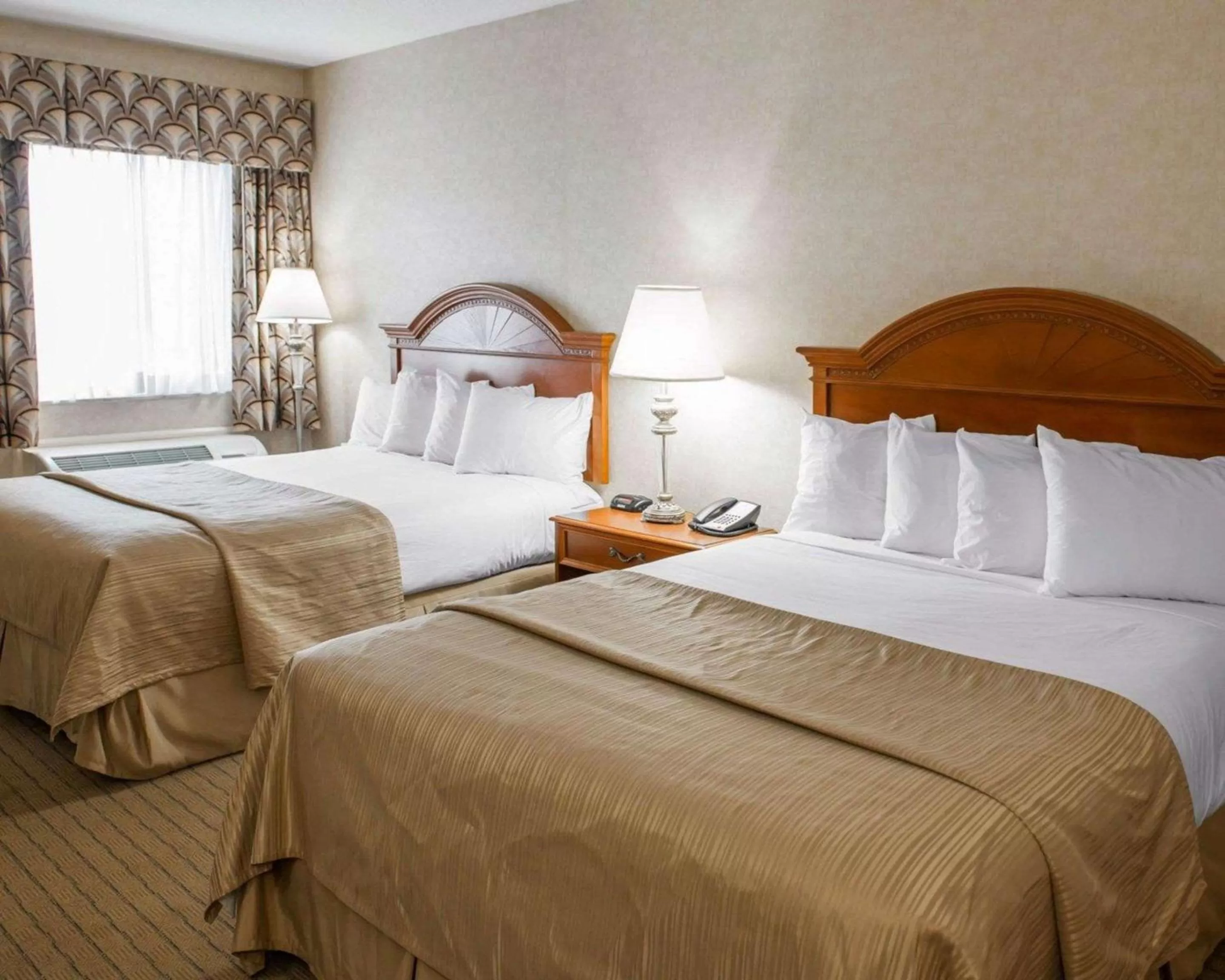 Photo of the whole room, Bed in Quality Inn Castleton