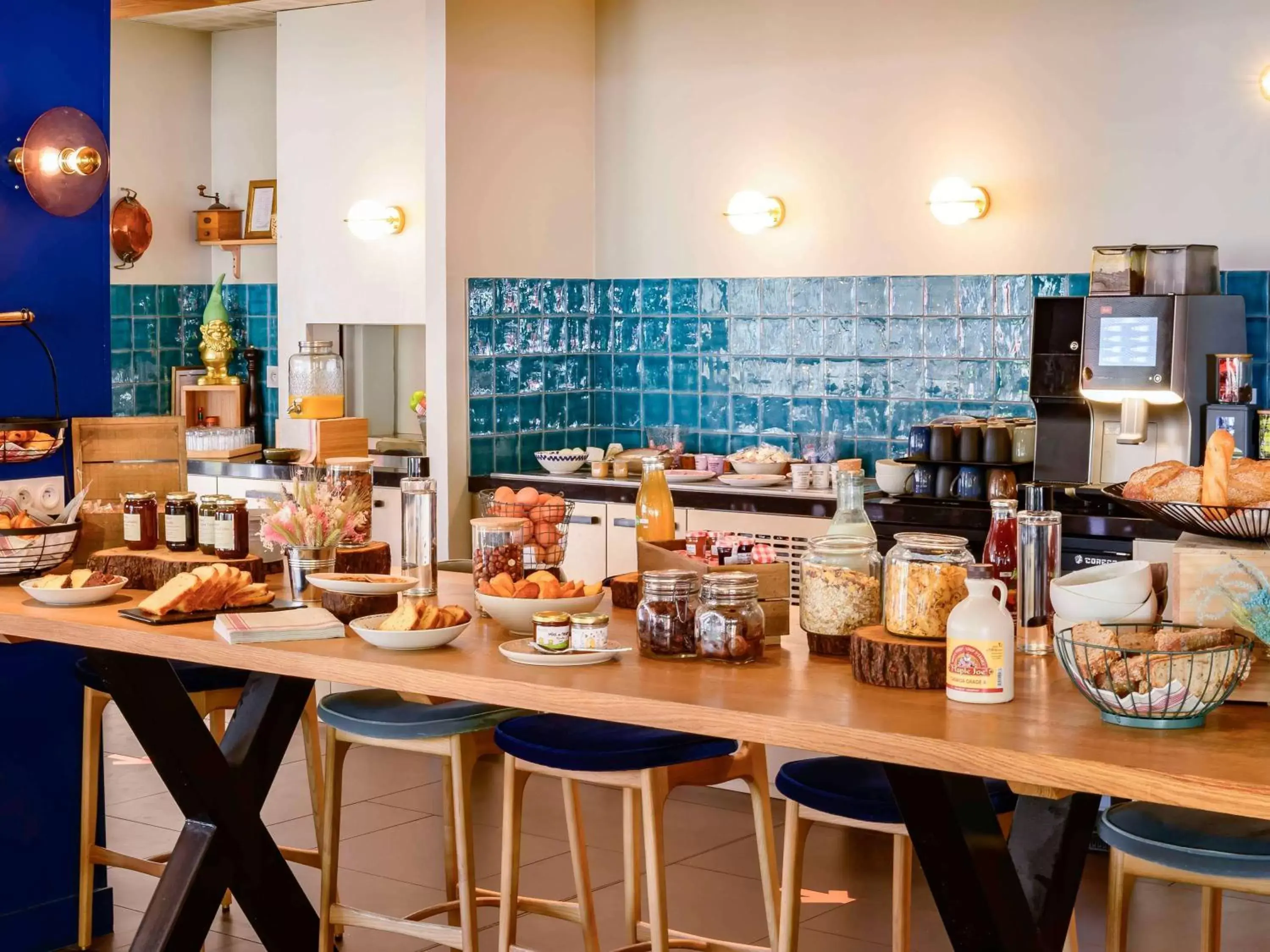 Breakfast, Restaurant/Places to Eat in Novotel Orléans Sud La Source