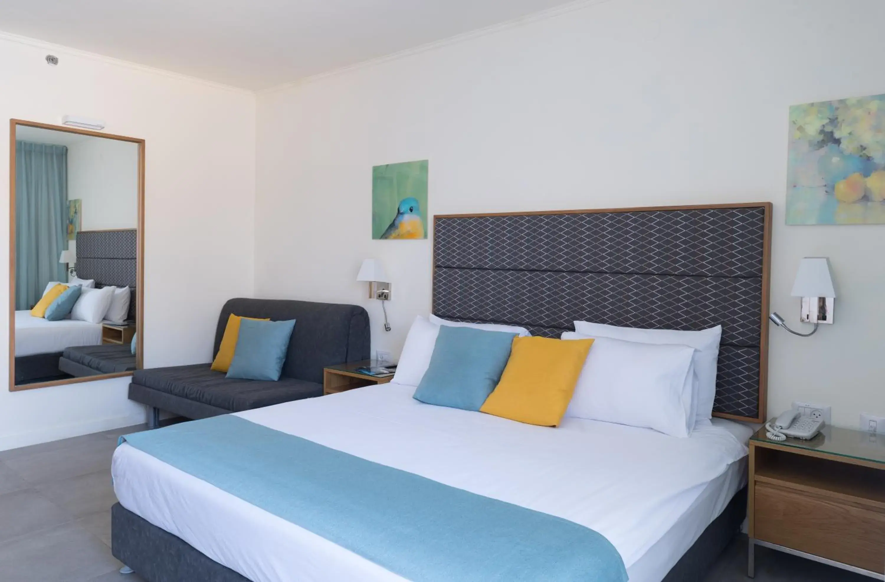 Bedroom, Bed in Americana Eilat Hotel