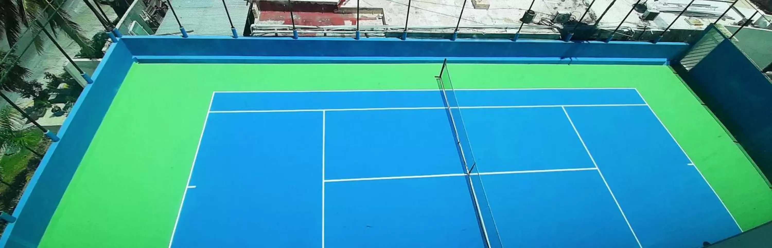 Tennis court, Tennis/Squash in Beachfront Penthouses by LivIN Cancun