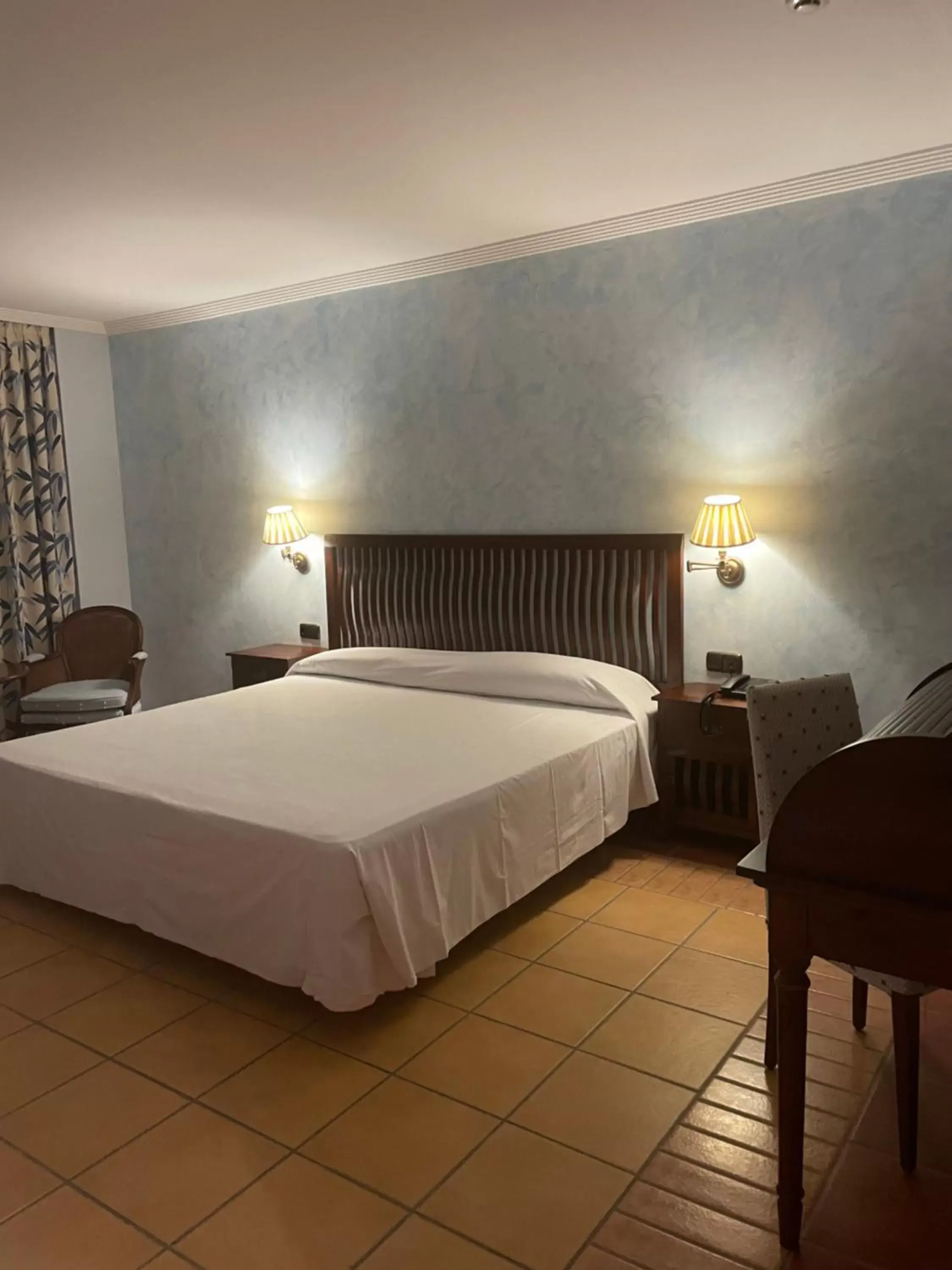 Bed in Hospedium Hotel Doña Mafalda de Castilla