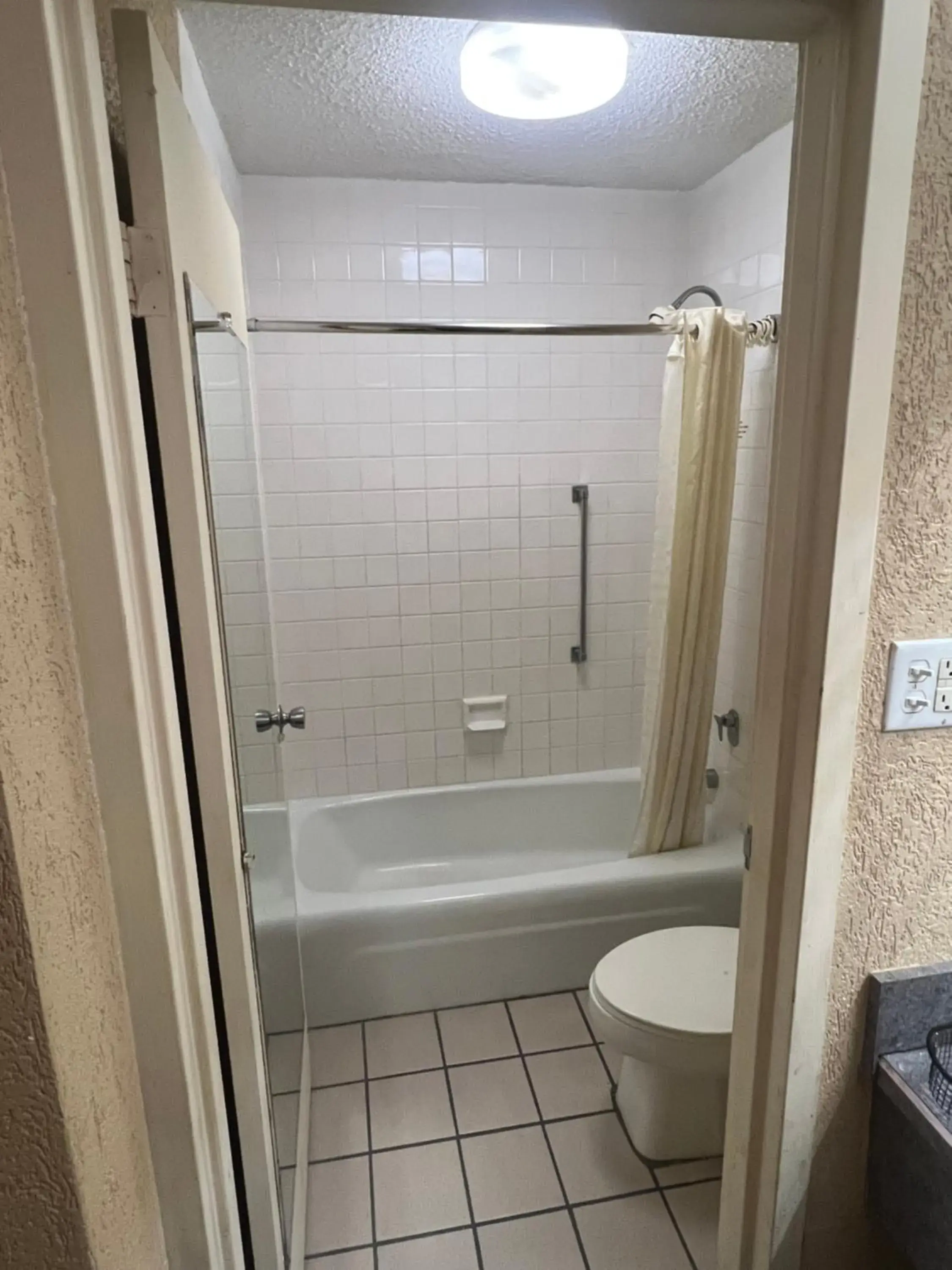 Bathroom in The Lodge Hotel and Banquets