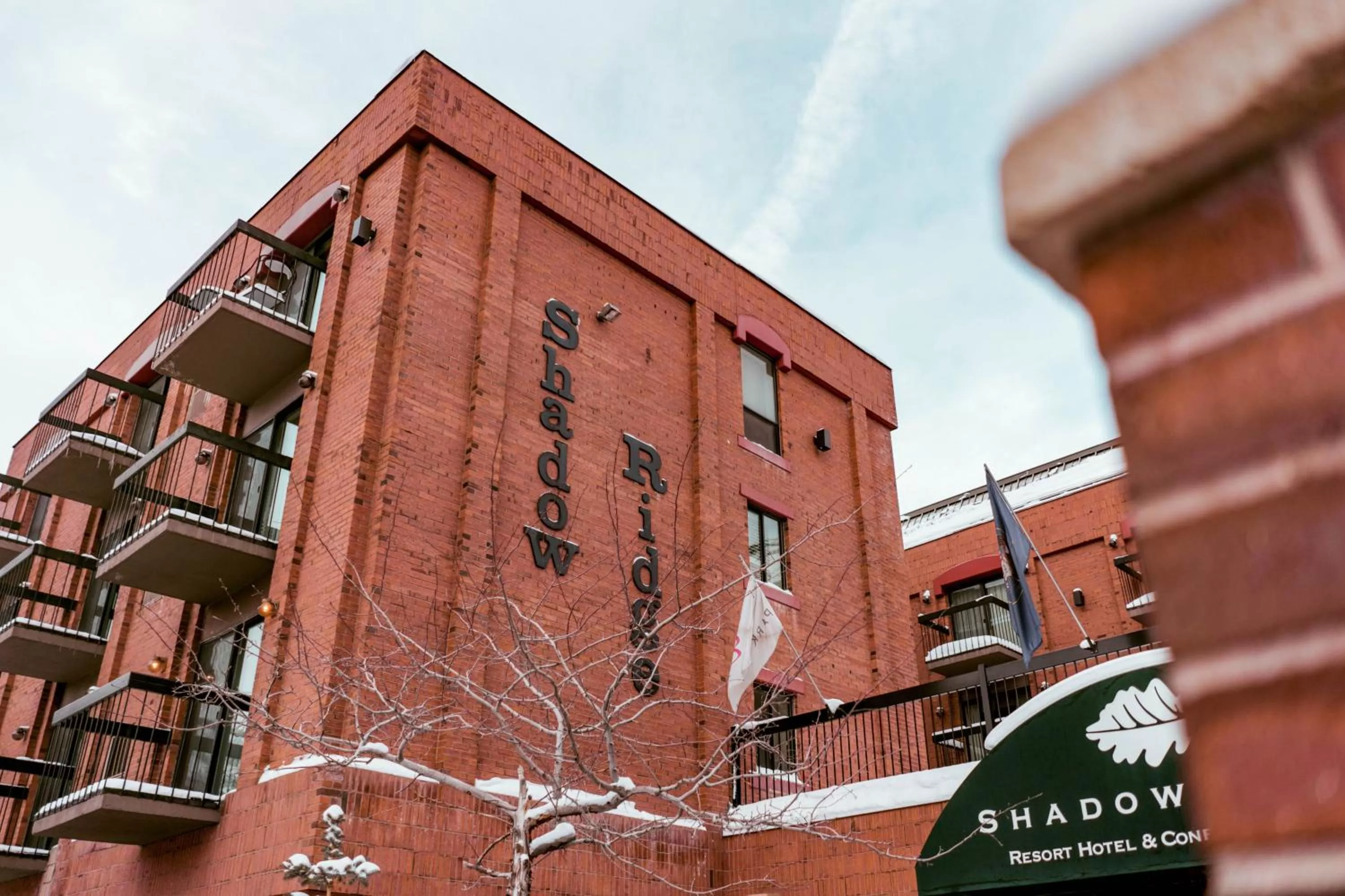 Property building in Shadow Ridge by All Seasons Resort Lodging