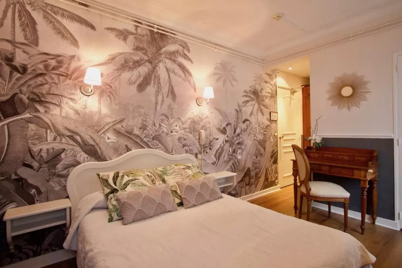 Bedroom, Bed in Hôtel Chopin
