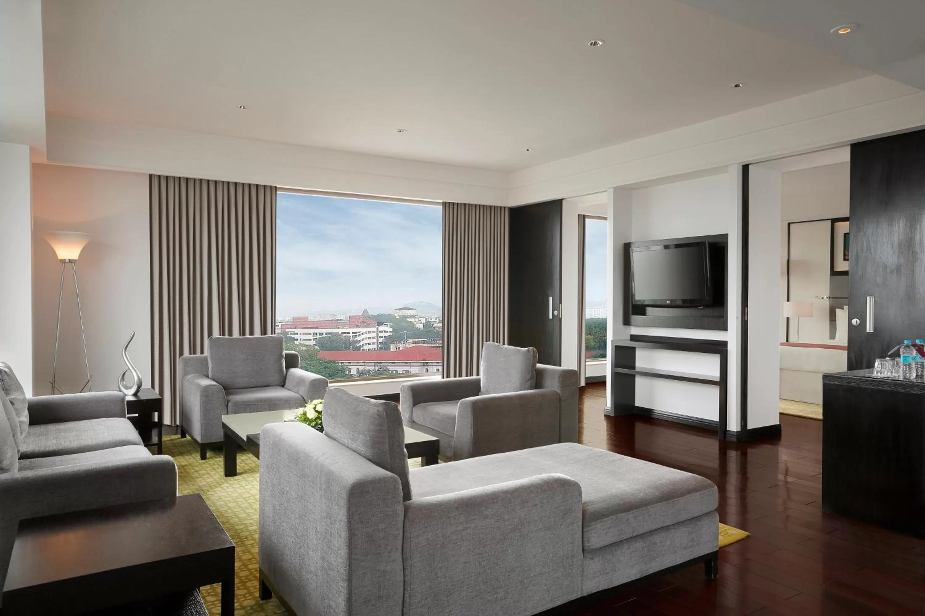 Photo of the whole room in Crowne Plaza Pune City Centre by IHG