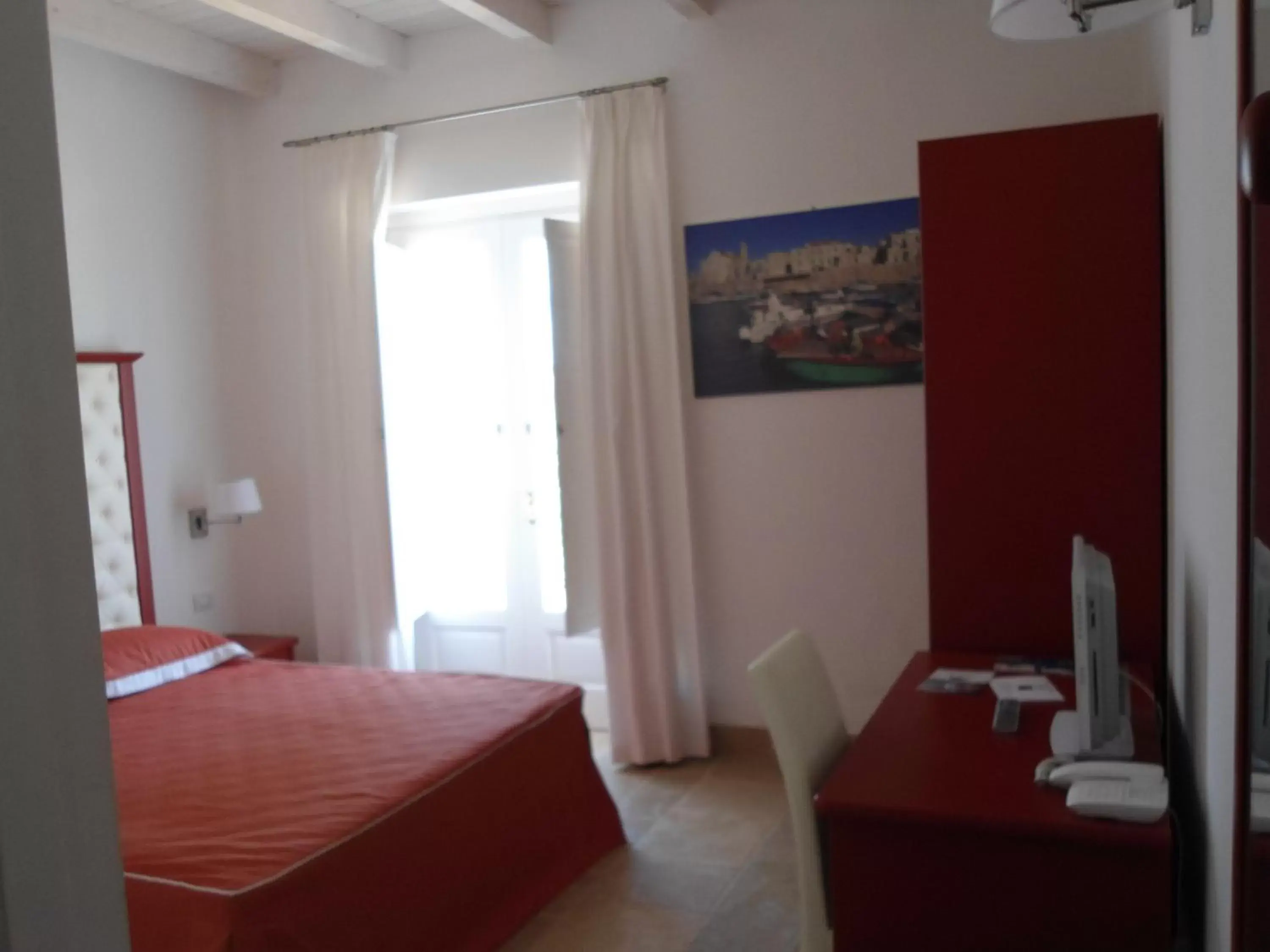 Photo of the whole room, Bed in Parco dei Manieri