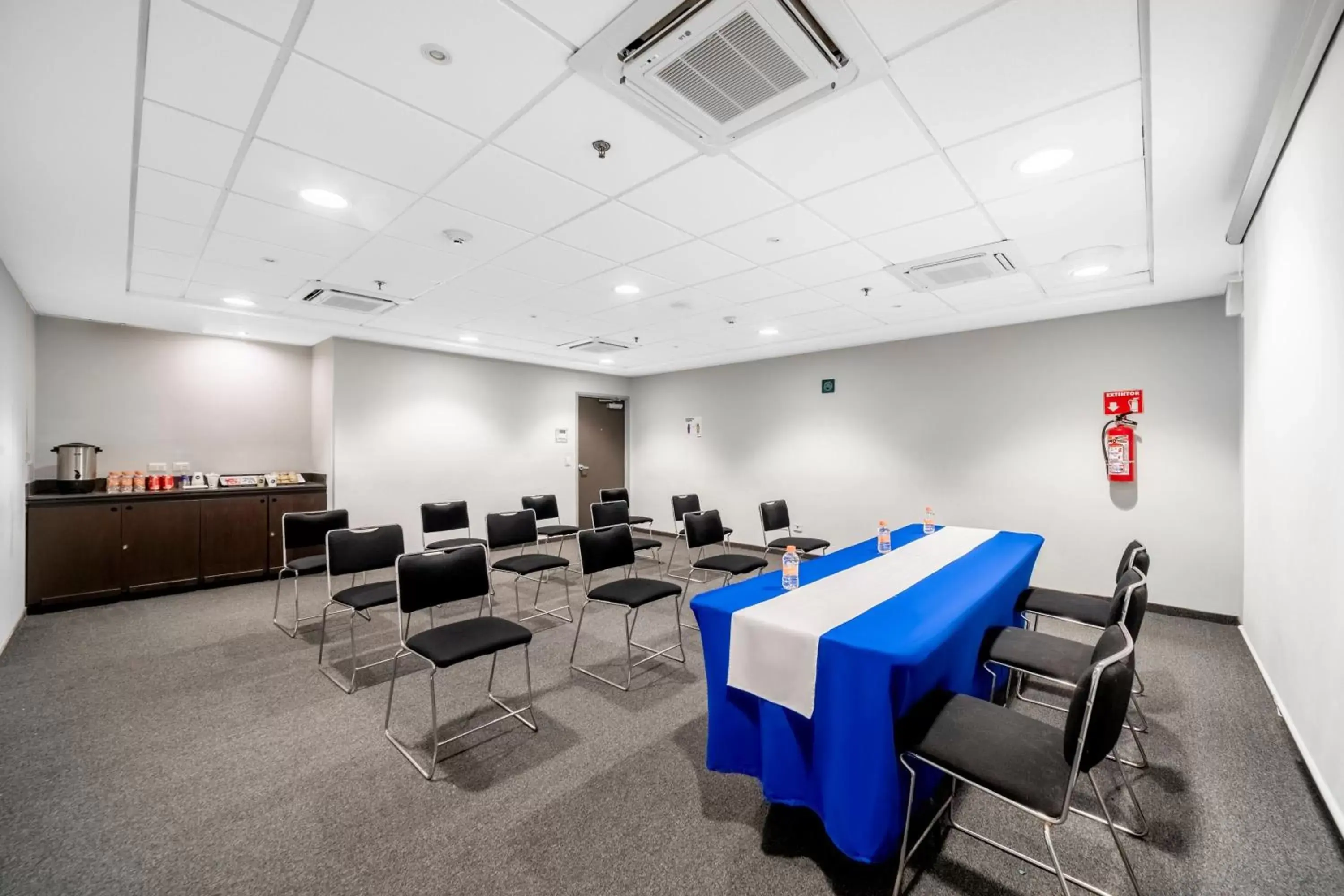 Meeting/conference room in City Express Junior by Marriott Ciudad del Carmen