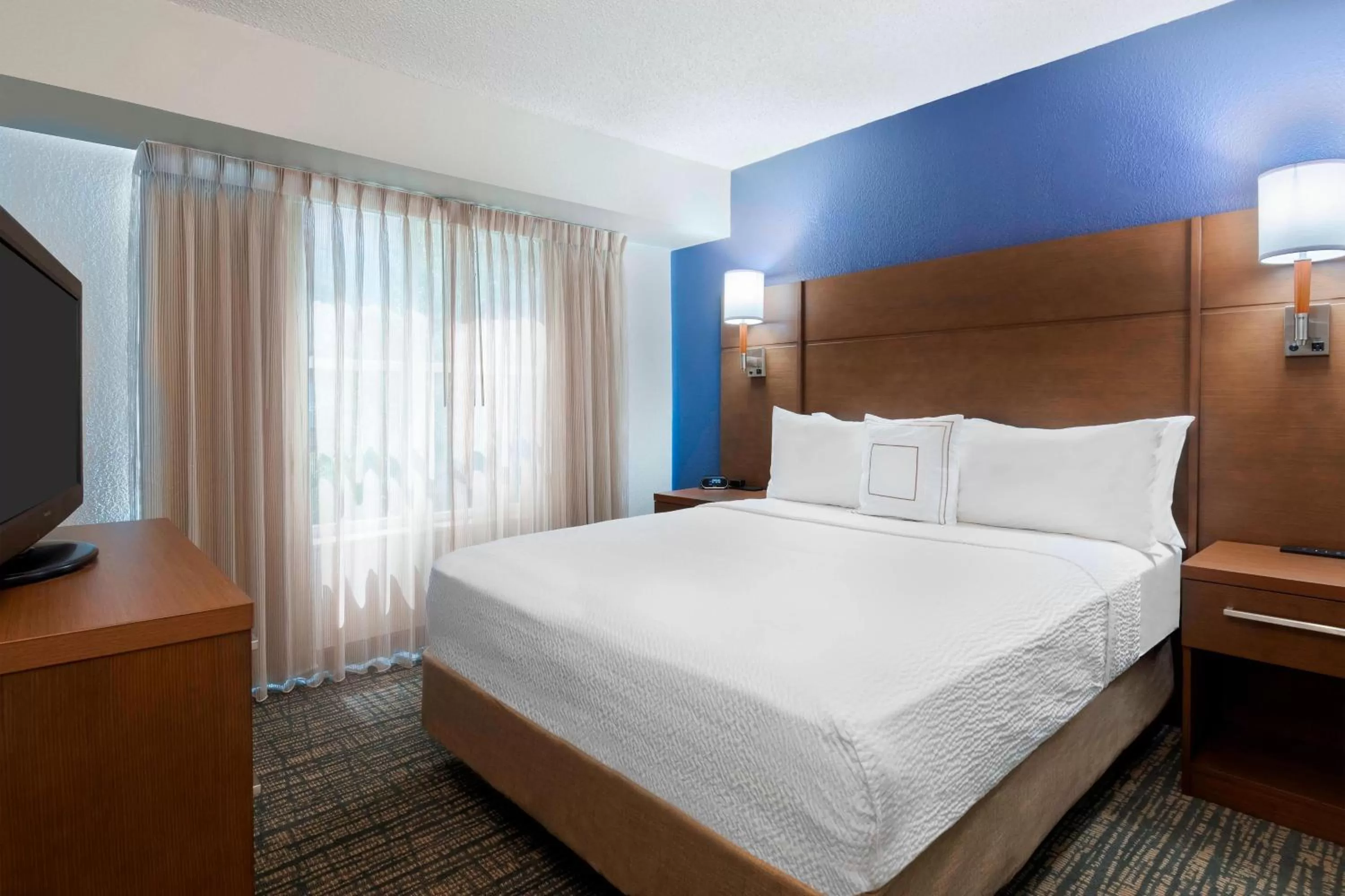 Bedroom, Bed in Residence Inn by Marriott Tampa at USF/Medical Center