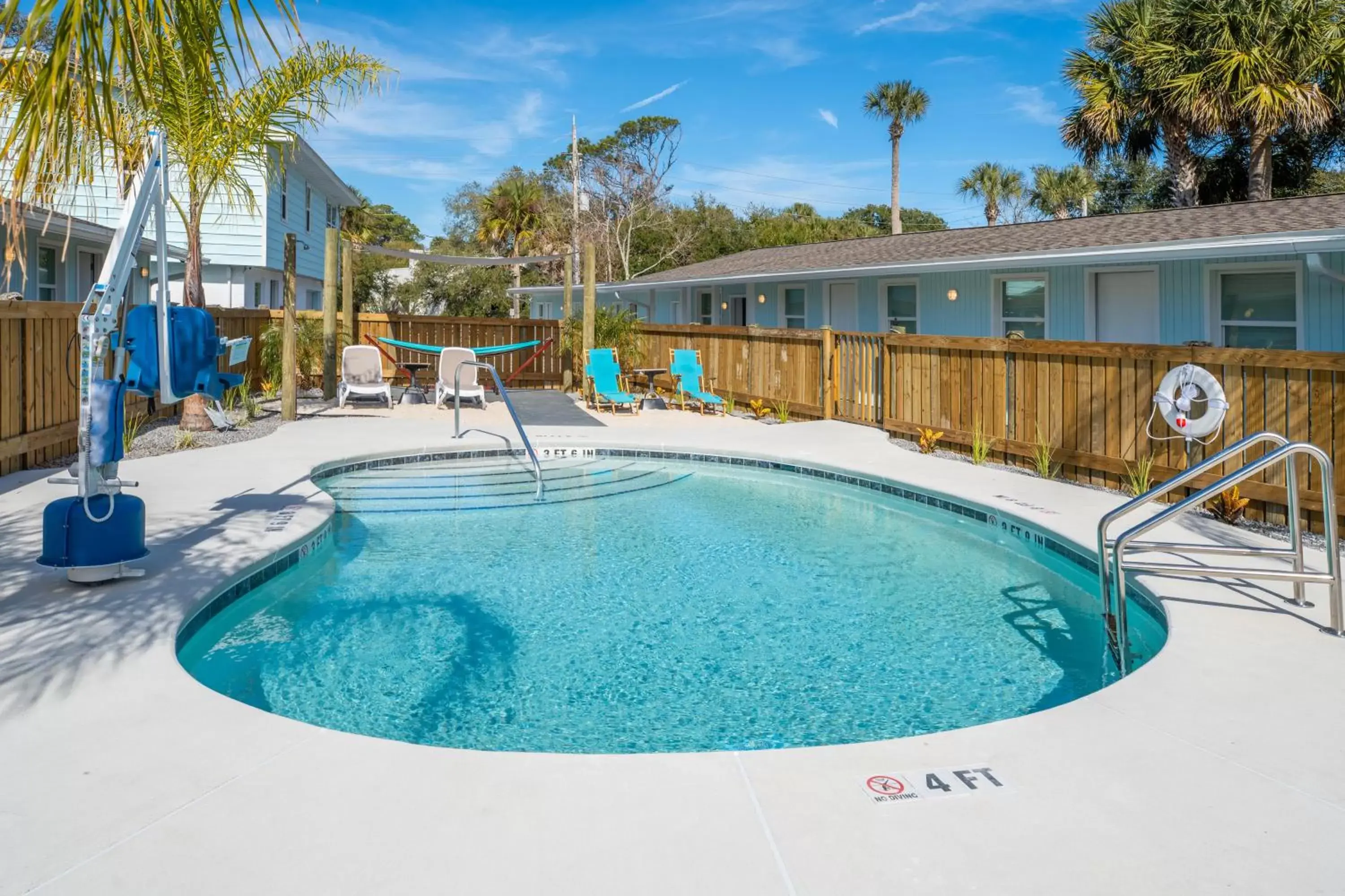 Property building, Swimming Pool in Salt Air Inn & Suites