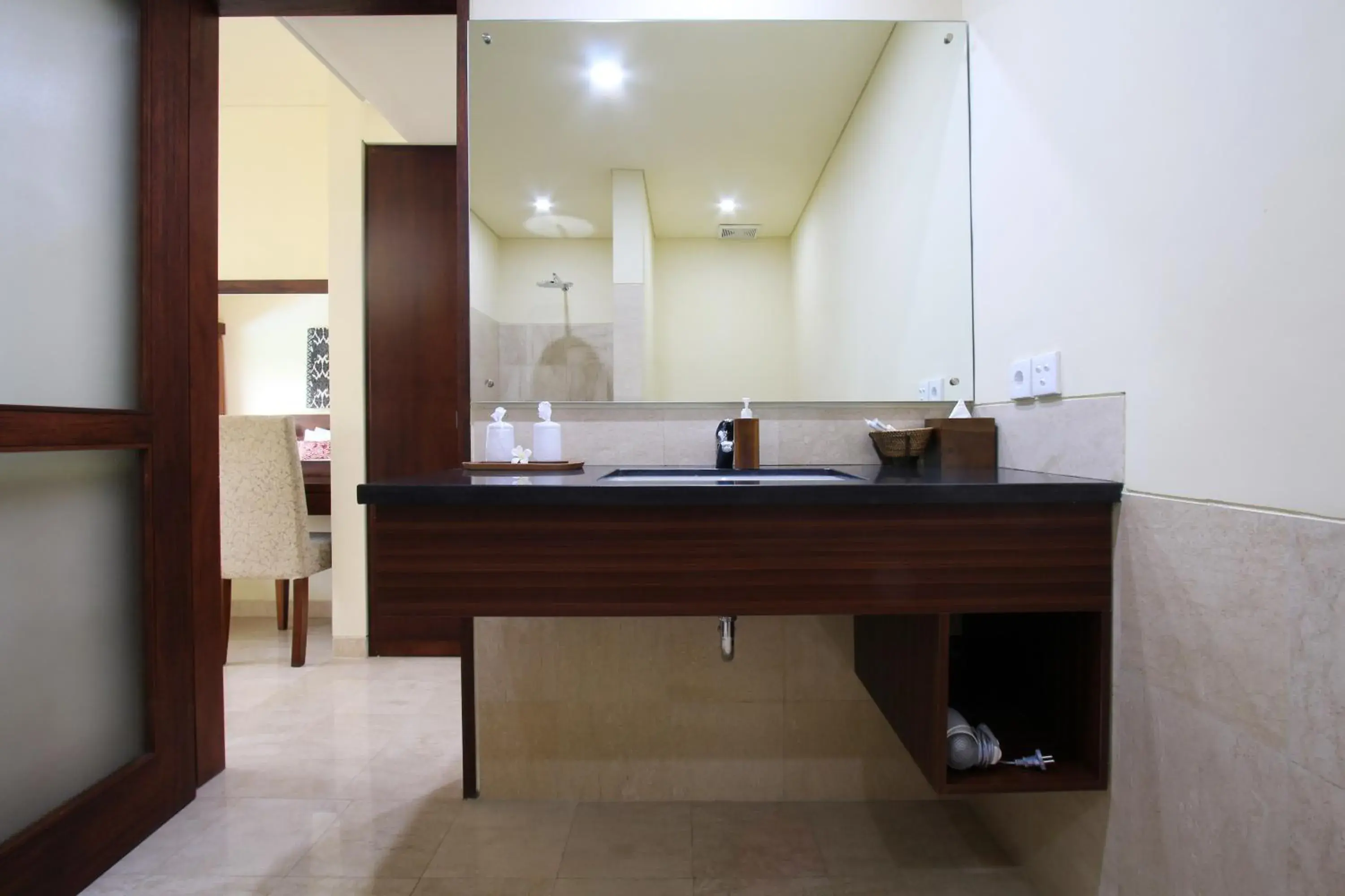 Bathroom in Byasa Ubud Hotel