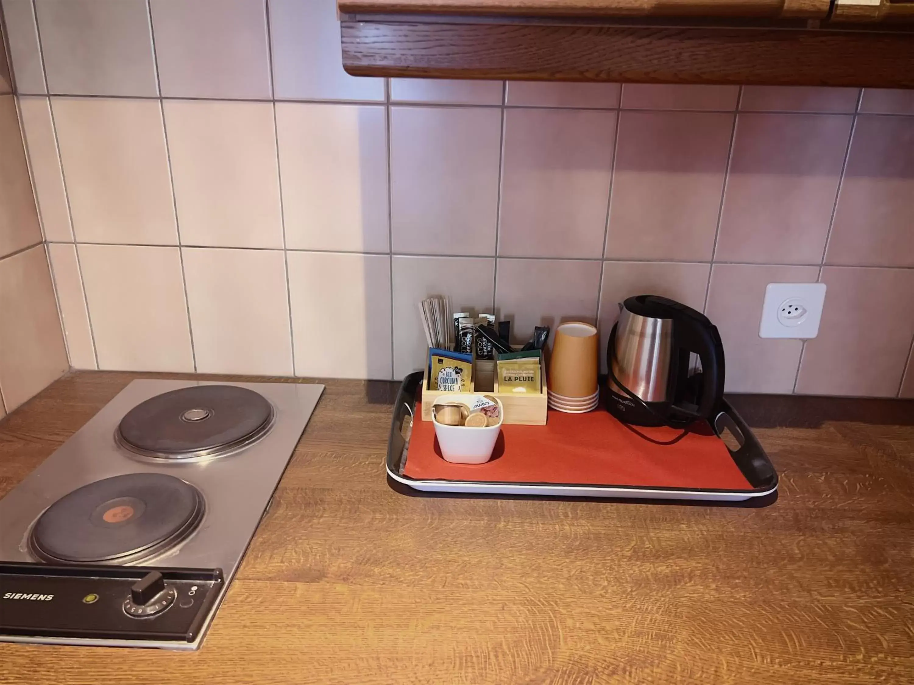 Kitchen/Kitchenette in Hôtel des Trois Rois