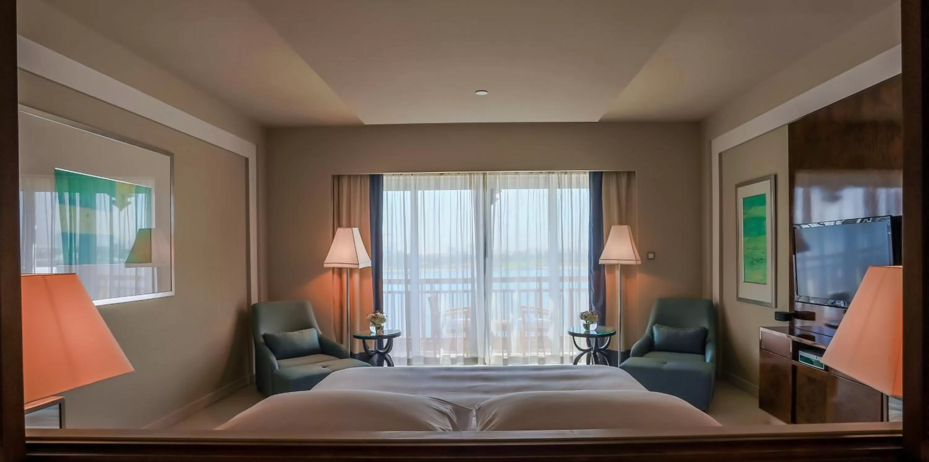 Bed in Park Hyatt Dubai