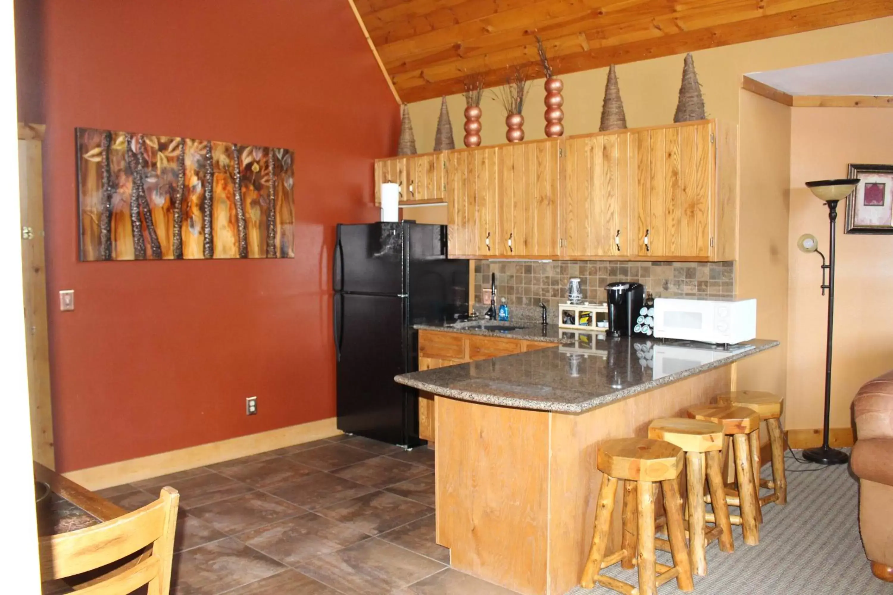 Kitchen/Kitchenette in Spearfish Canyon Lodge