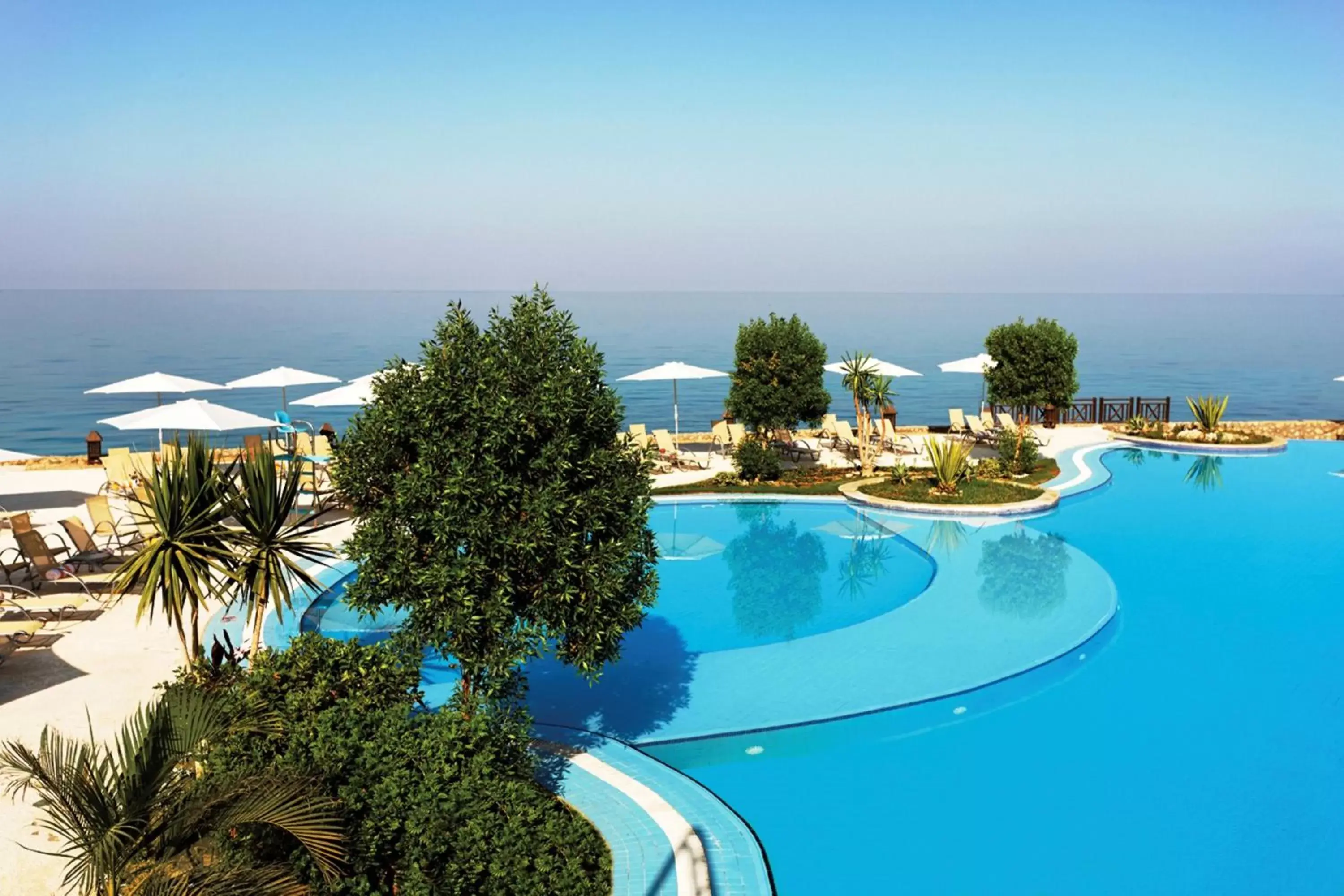 Swimming pool, Pool View in Mövenpick Resort El Sokhna