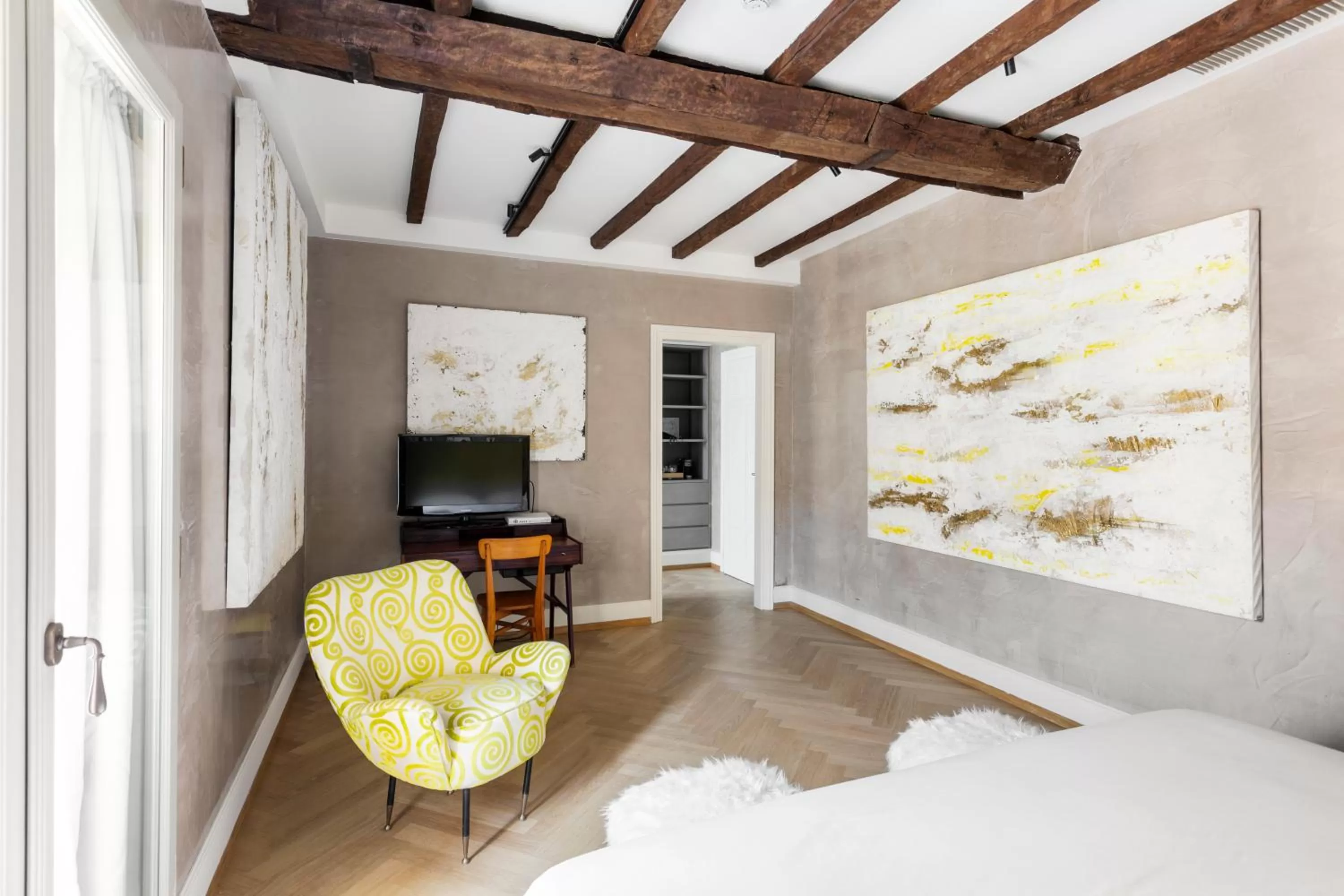 TV and multimedia, Bed in Galleria Vik Milano - Townhouse Galleria - Small Luxury Hotels of the World