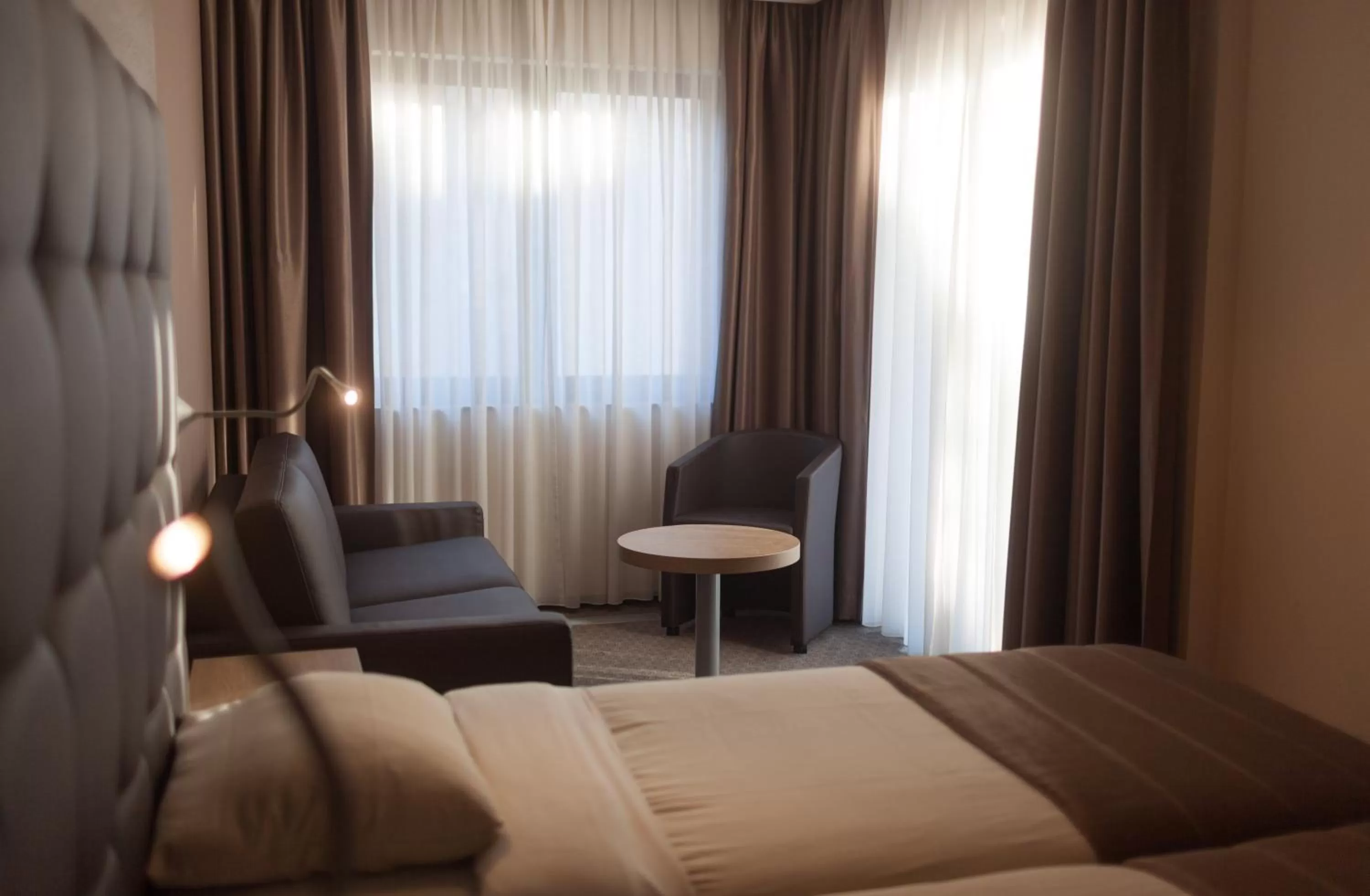 Photo of the whole room, Bed in Hotel Villa Royale