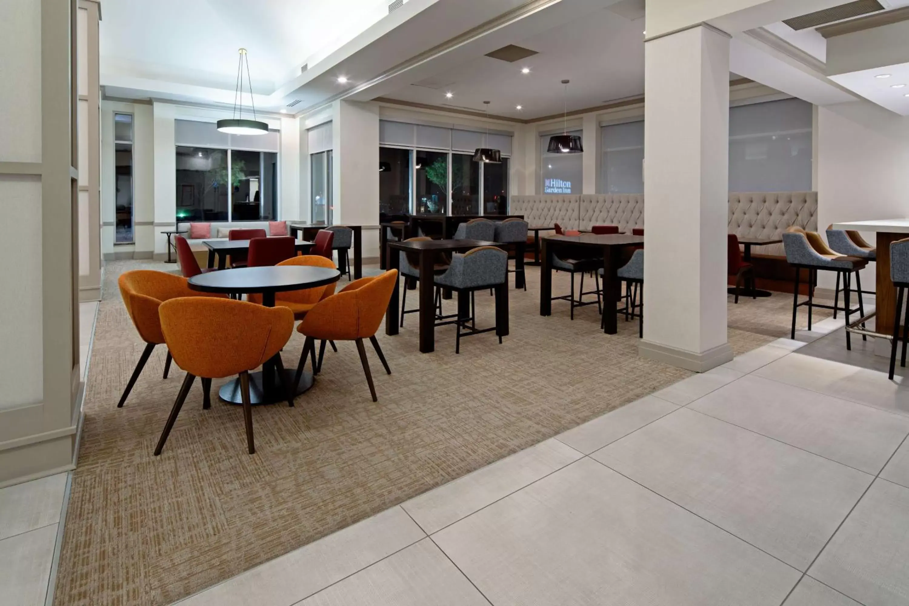 Lobby or reception in Hilton Garden Inn Albuquerque Airport