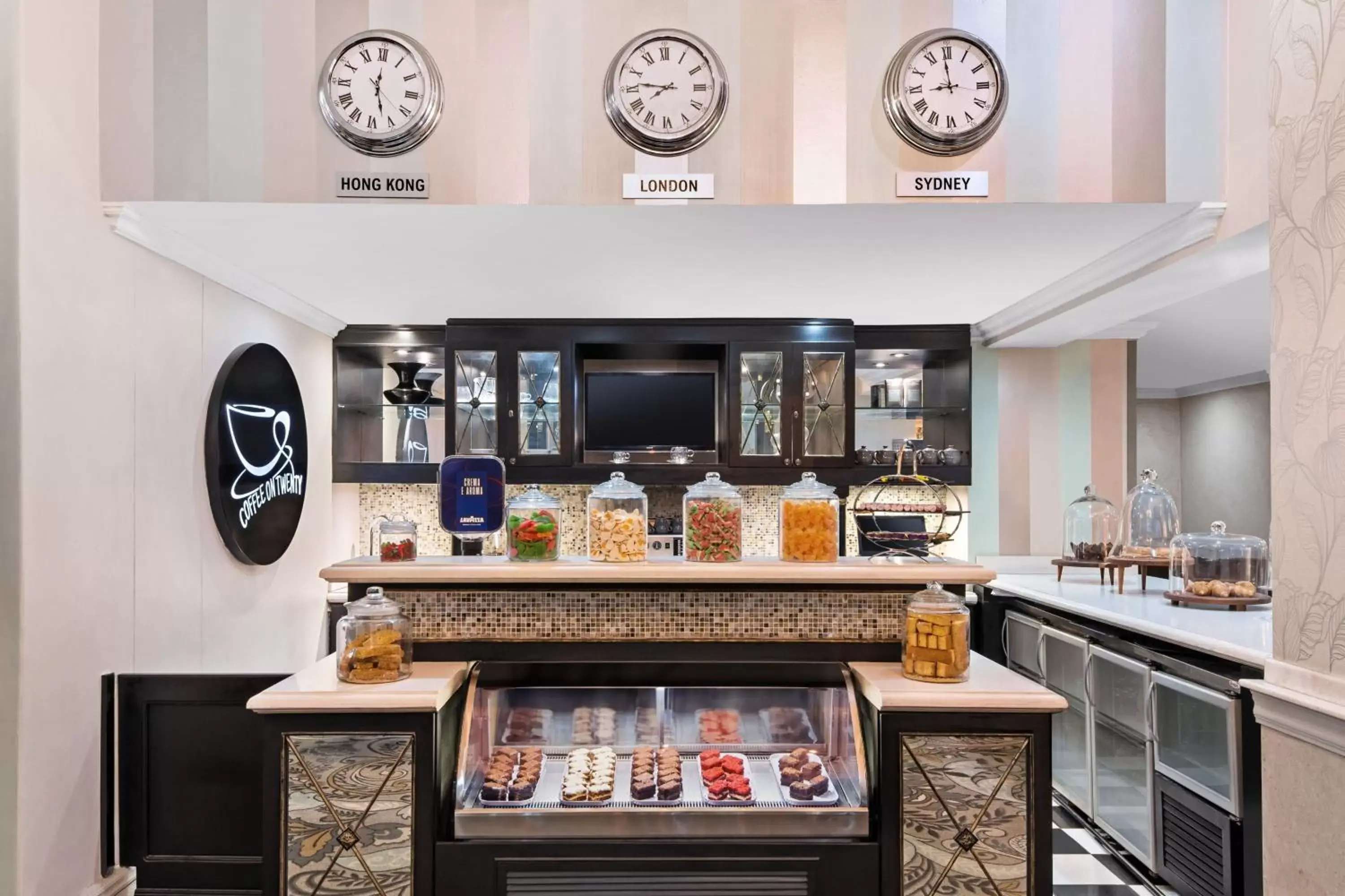 Restaurant/places to eat in Protea Hotel by Marriott Johannesburg Balalaika Sandton