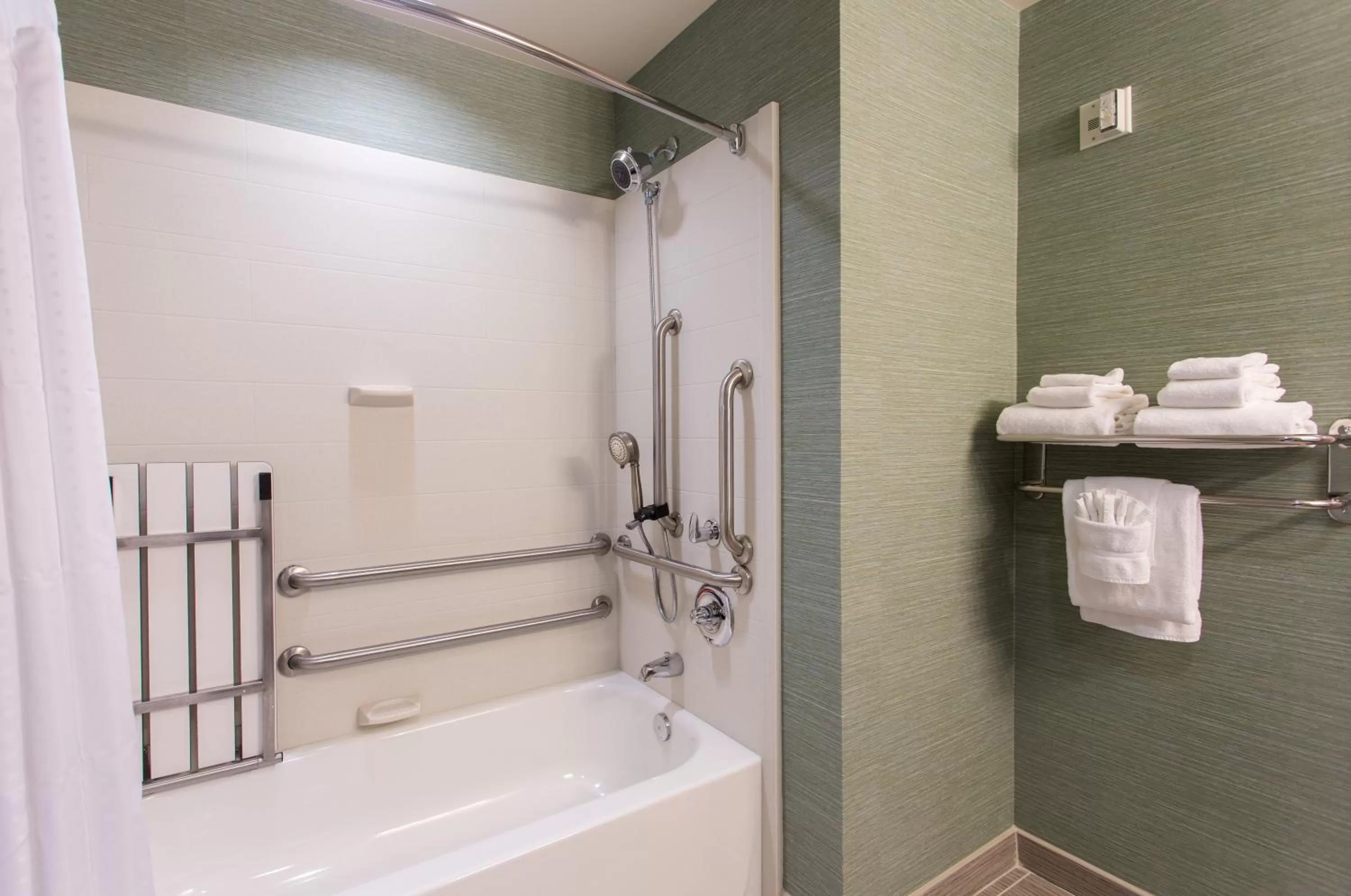 Bathroom in Holiday Inn Texarkana Arkansas Convention Center by IHG
