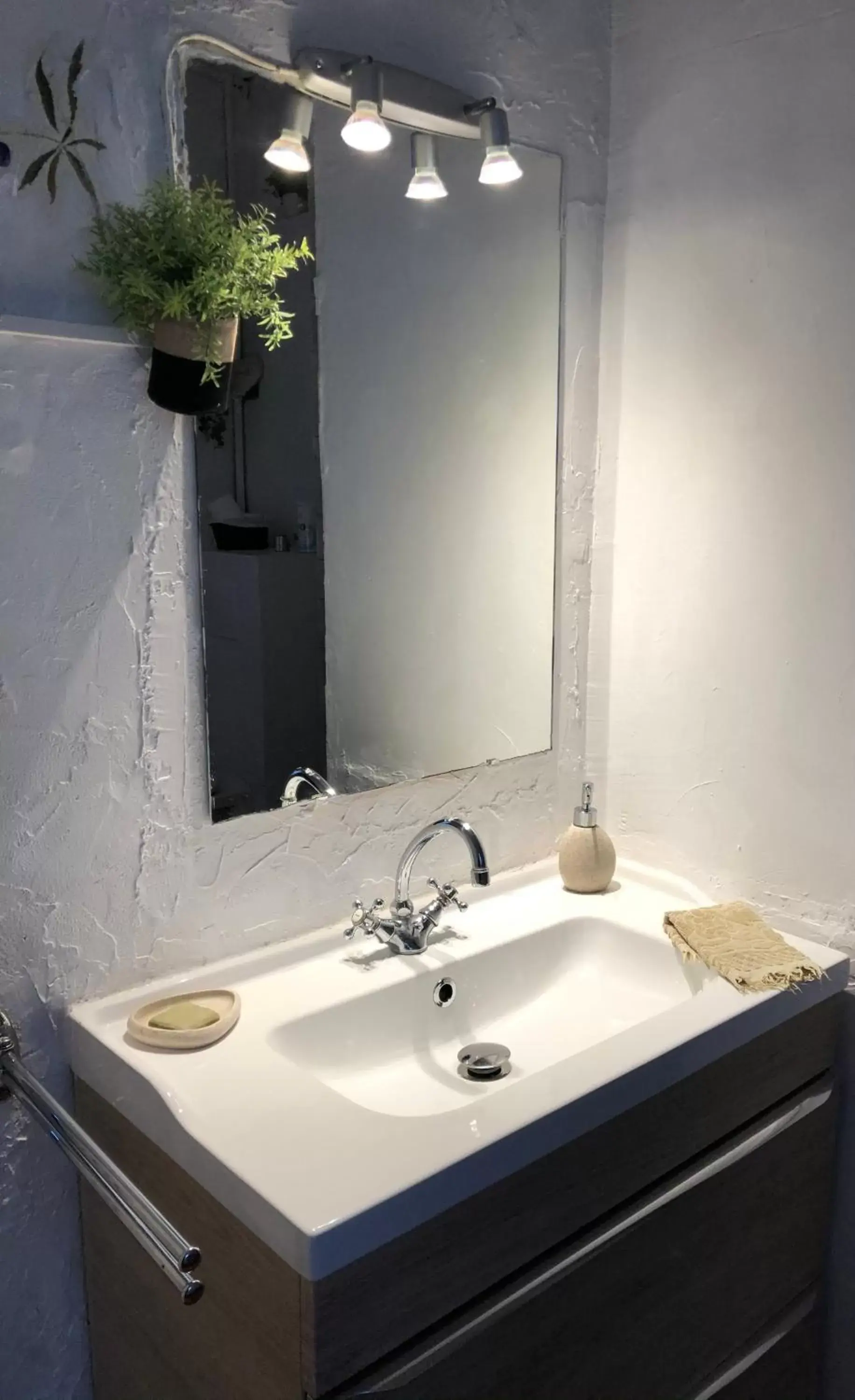 Bathroom in Bed & Breakfast Chambres d'hôtes COTTAGE BELLEVUE