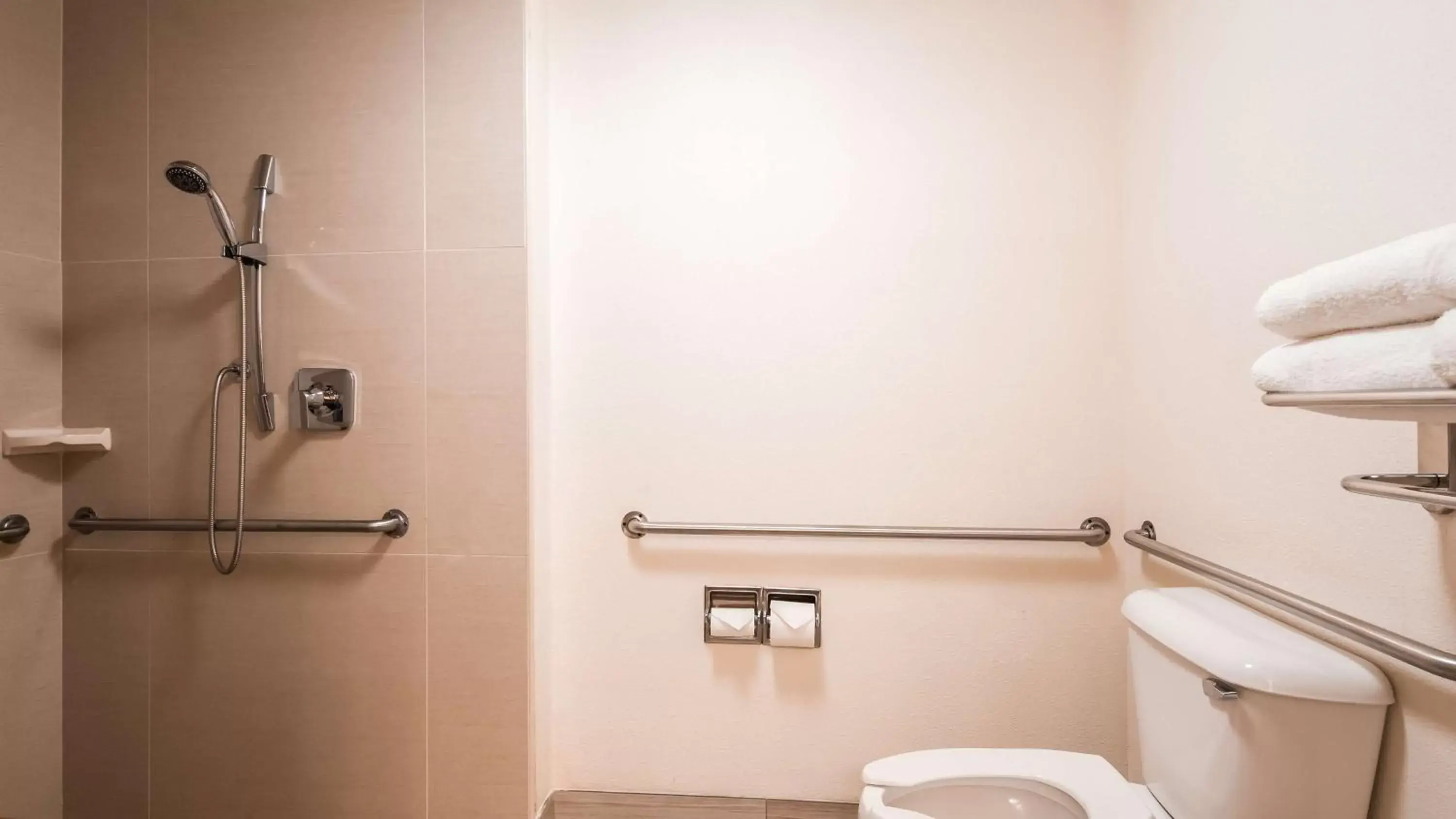 Photo of the whole room, Bathroom in Best Western Visalia Hotel