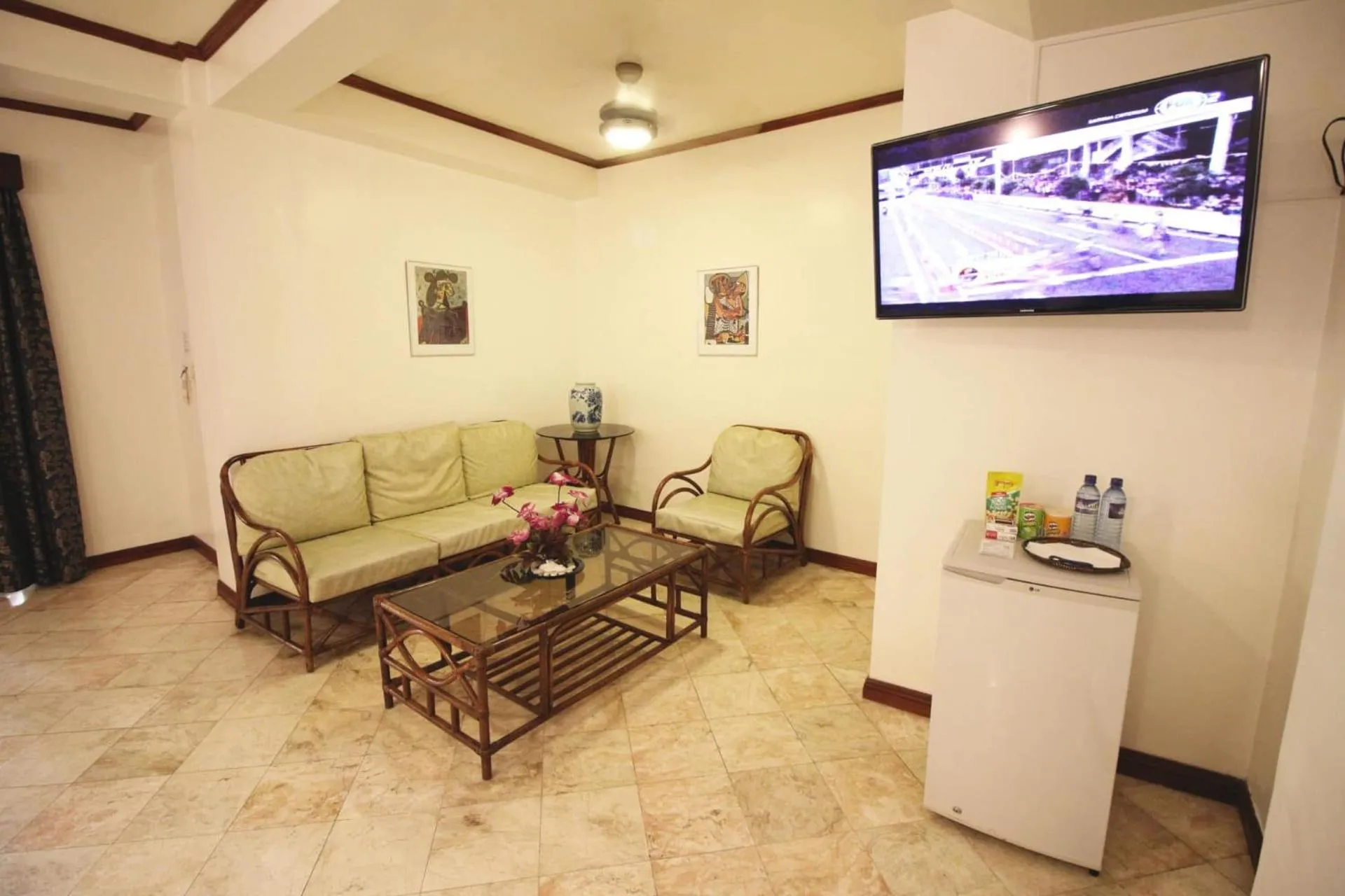 Living room in Mermaid Resort and Dive Center