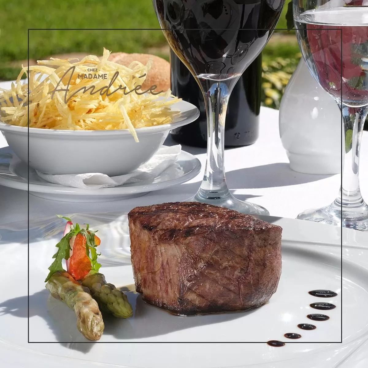 Food in Le Sphinx Boutique Hôtel