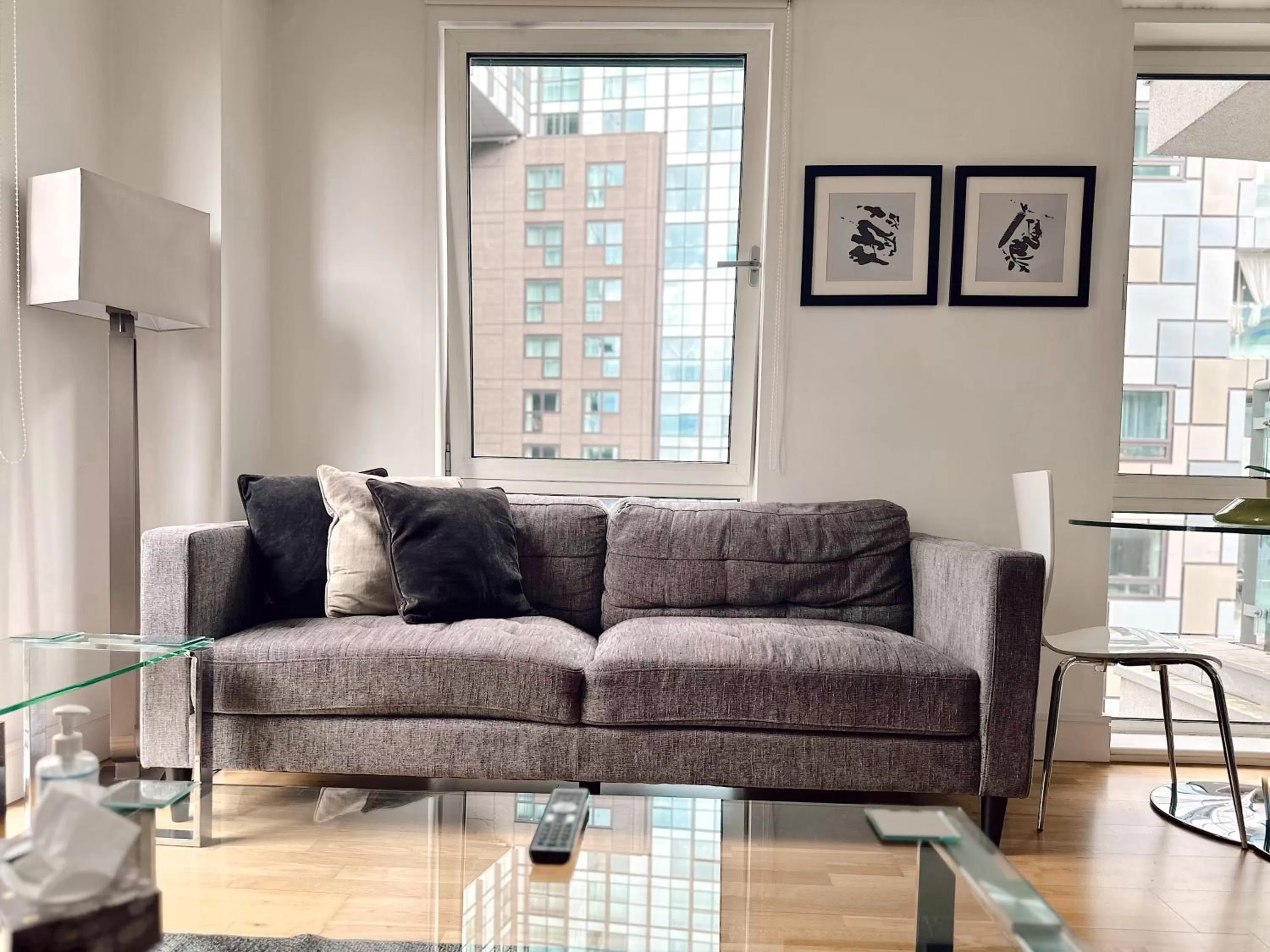 Living room in Canary Wharf - Luxury Apartments