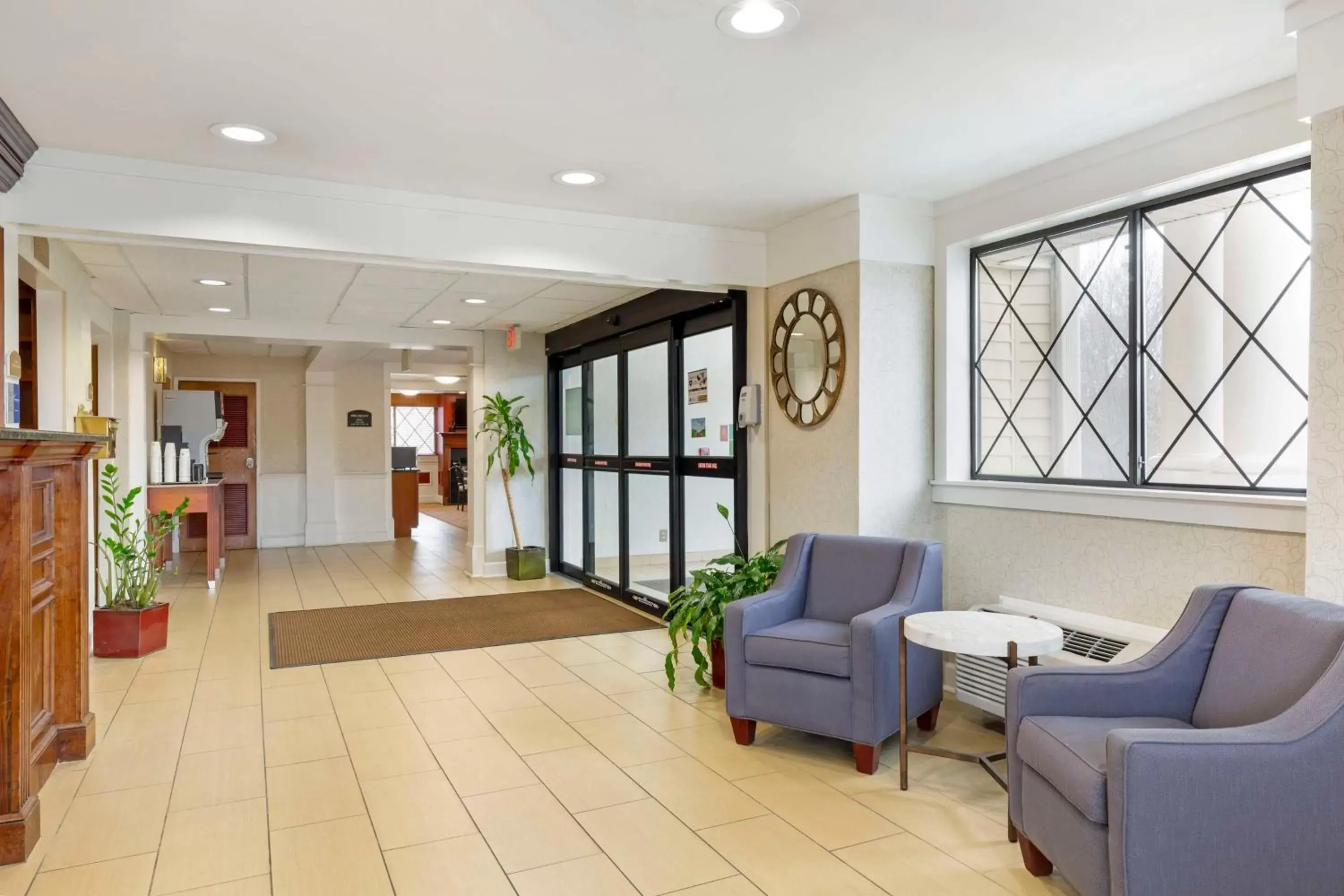 Lobby or reception, Lobby/Reception in Best Western Plus The Inn at Sharon/Foxboro