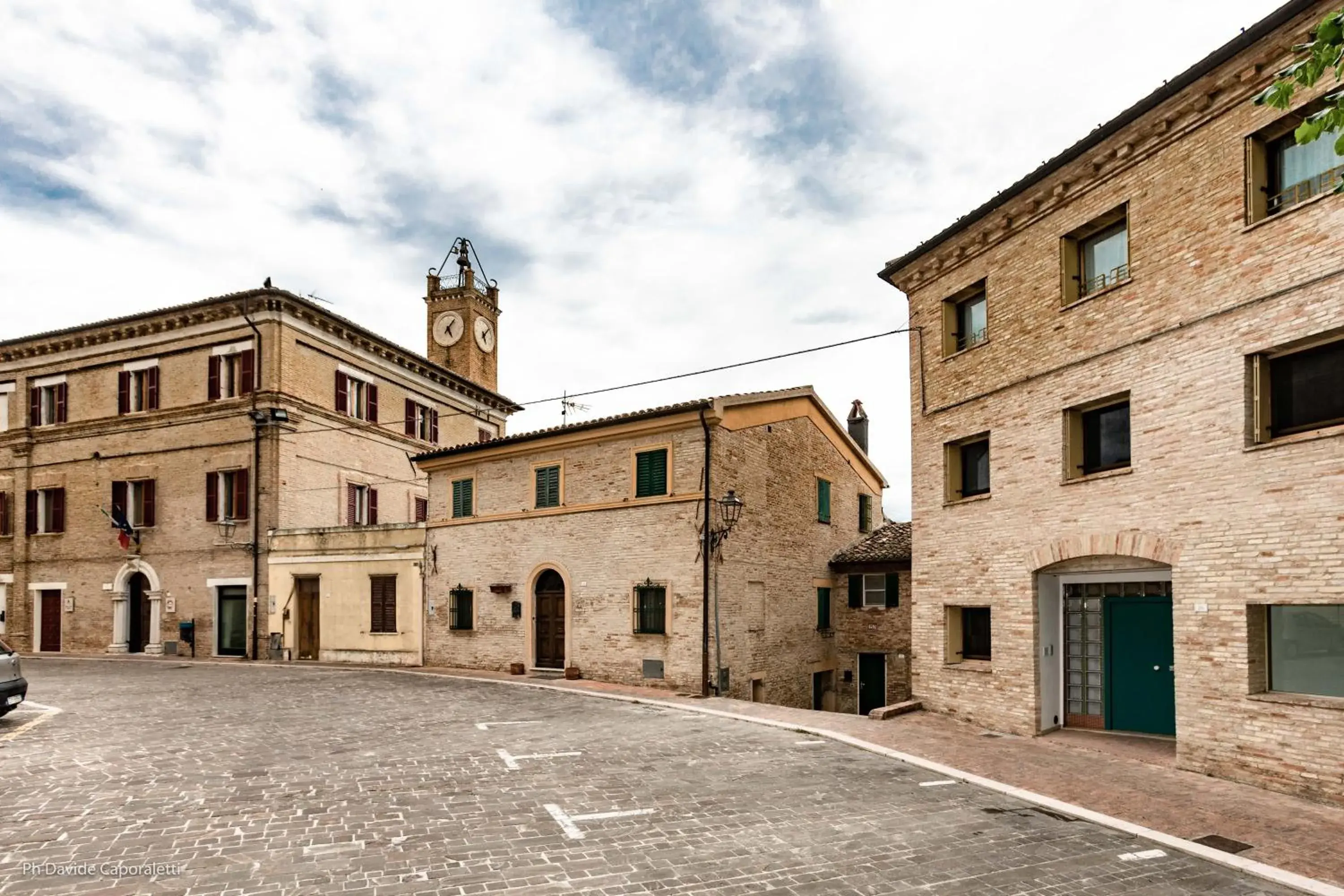 Property building in Castello Di Monterado