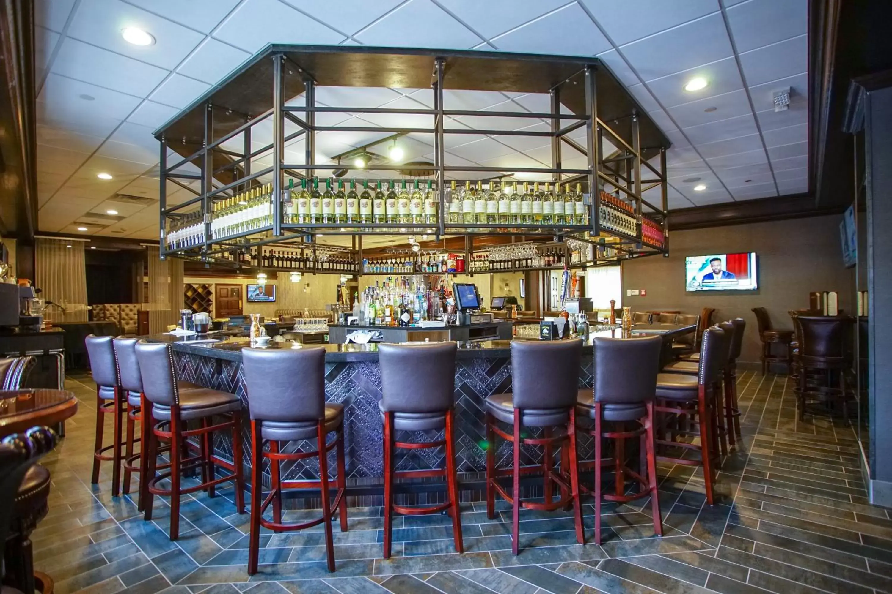 Restaurant/places to eat, Lounge/Bar in Best Western Plus Fairfield Executive Inn