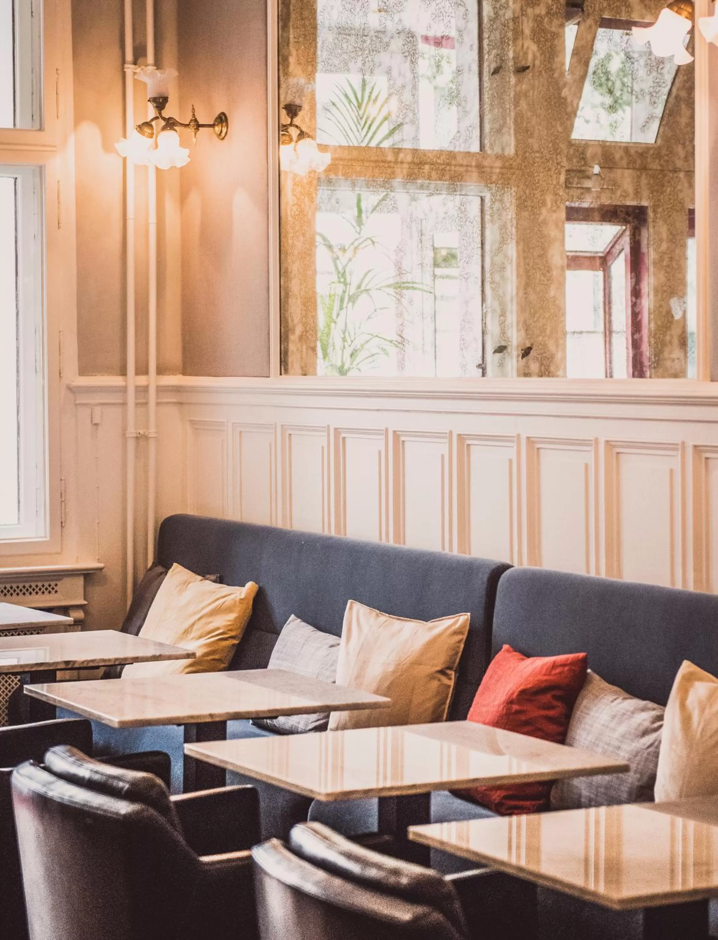 Restaurant/places to eat in HENRI Hotel Berlin Kurfürstendamm