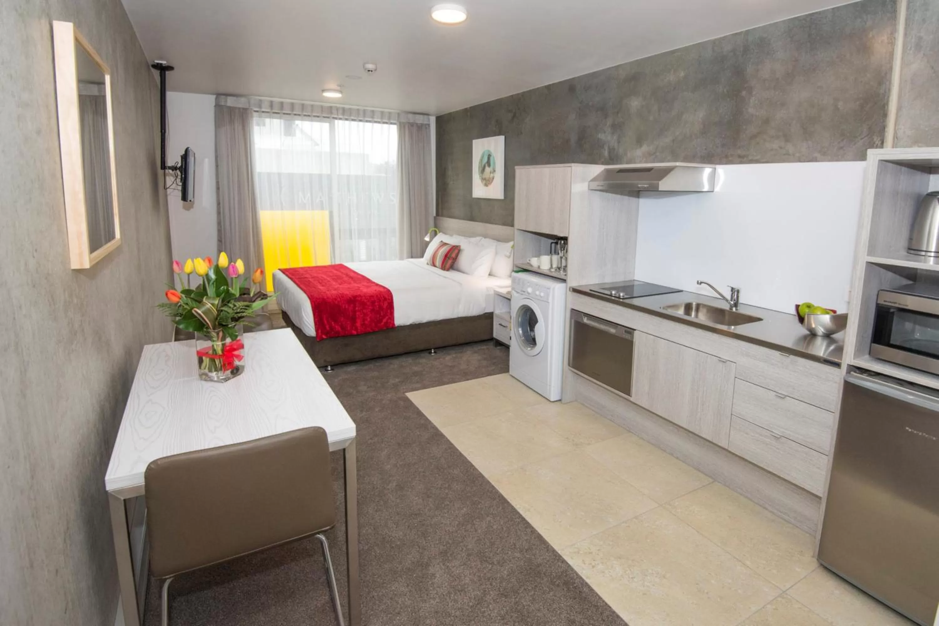 Kitchen or kitchenette, Bed in Quest Nelson