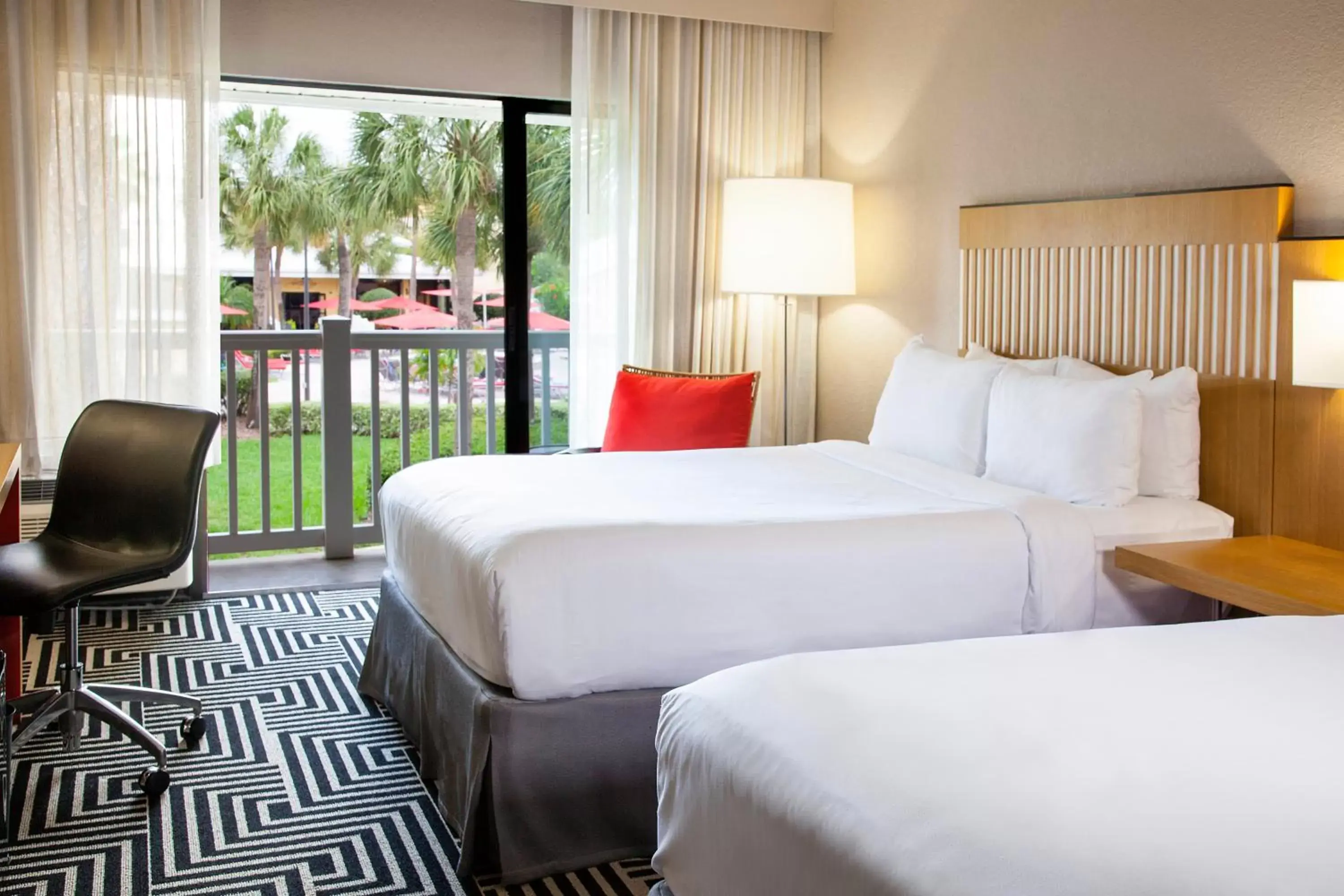 Bed in Wyndham Orlando Resort International Drive