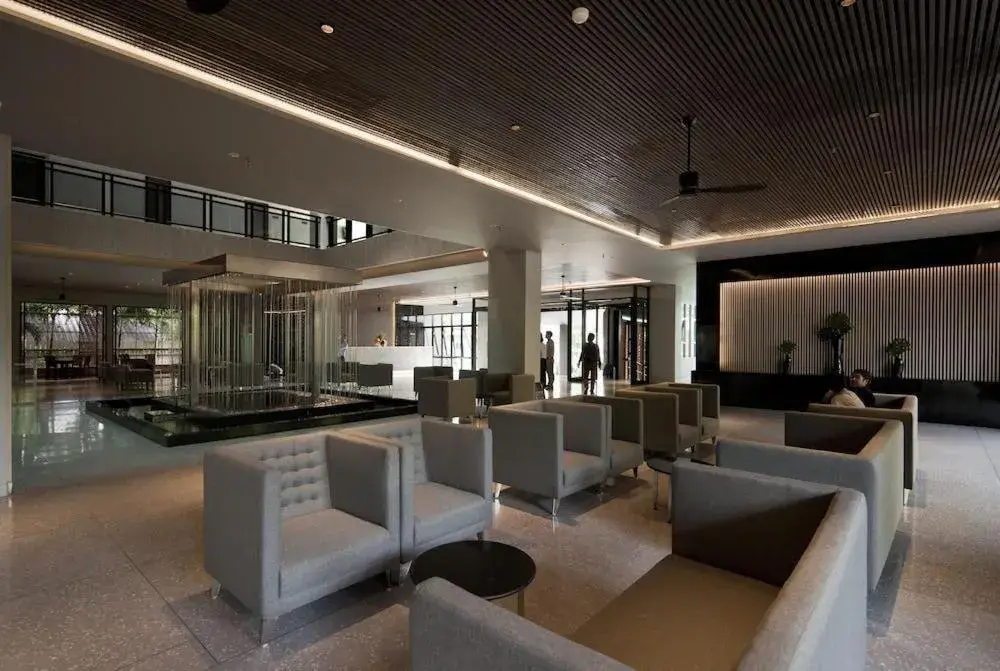 Lobby or reception, Lounge/Bar in Prima Hotel Pattaya