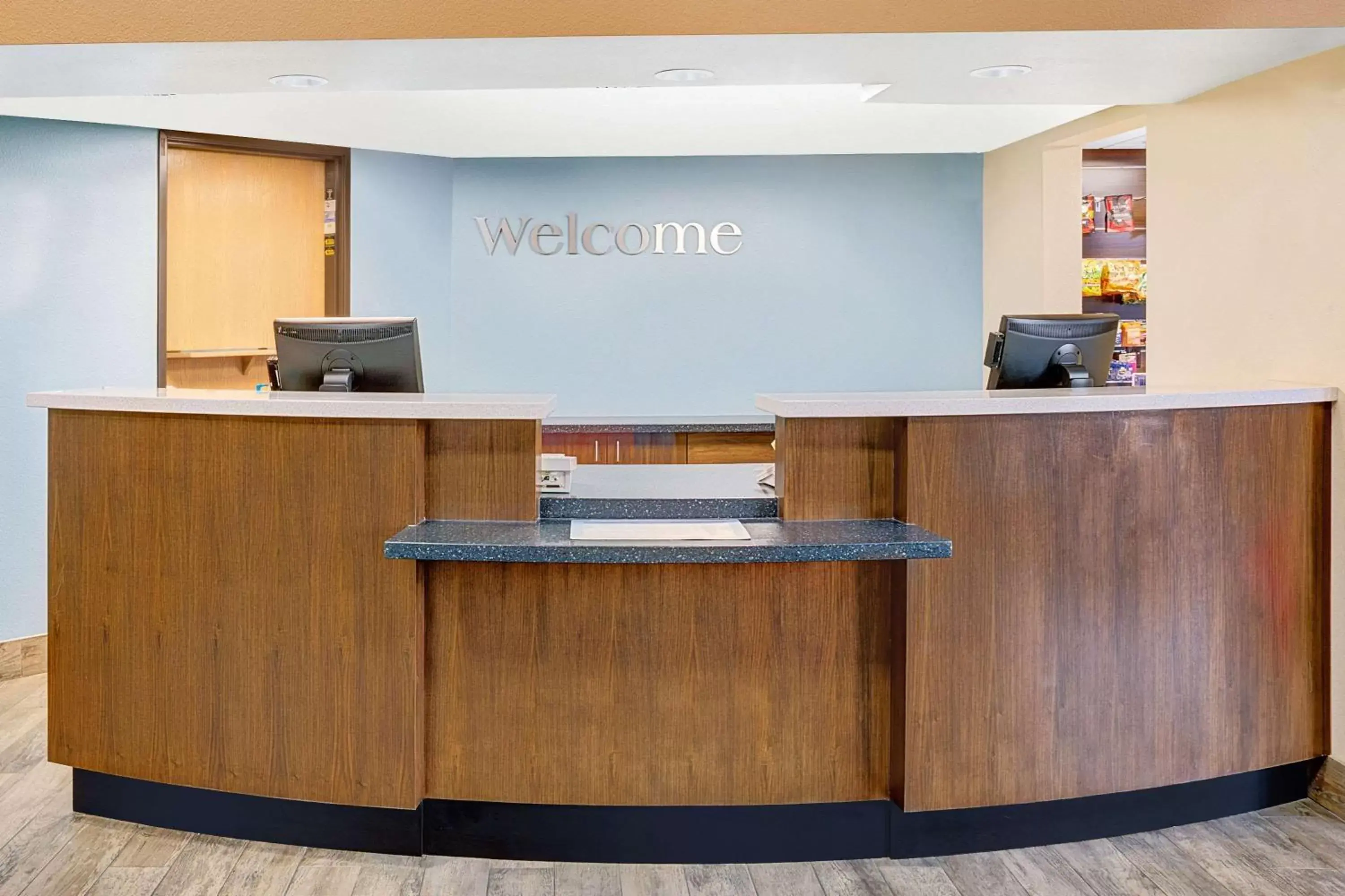 Lobby or reception, Lobby/Reception in Days Inn & Suites by Wyndham Page Lake Powell