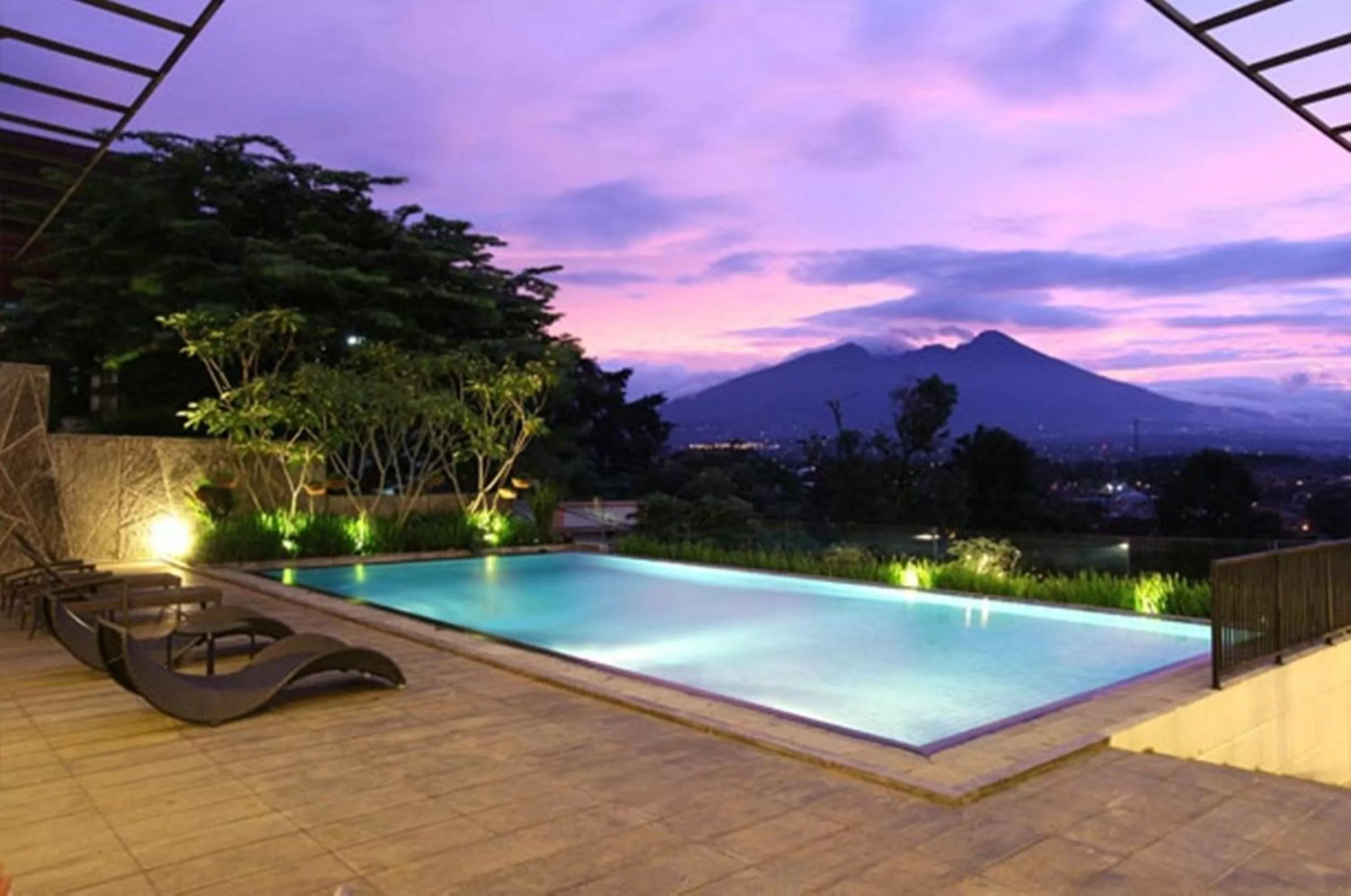 Mountain view in Royal Hotel Bogor