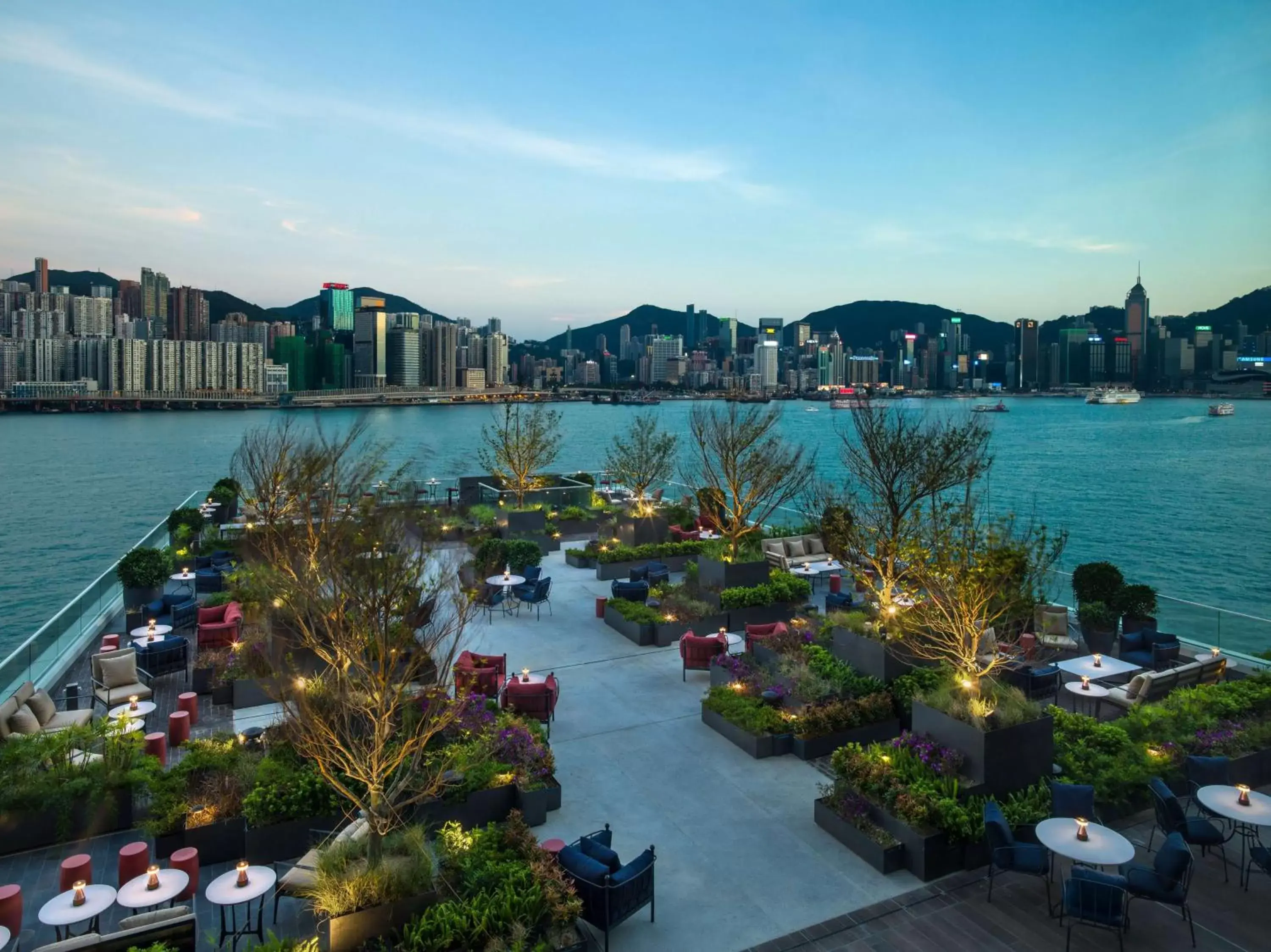 Lounge or bar in Kerry Hotel, Hong Kong