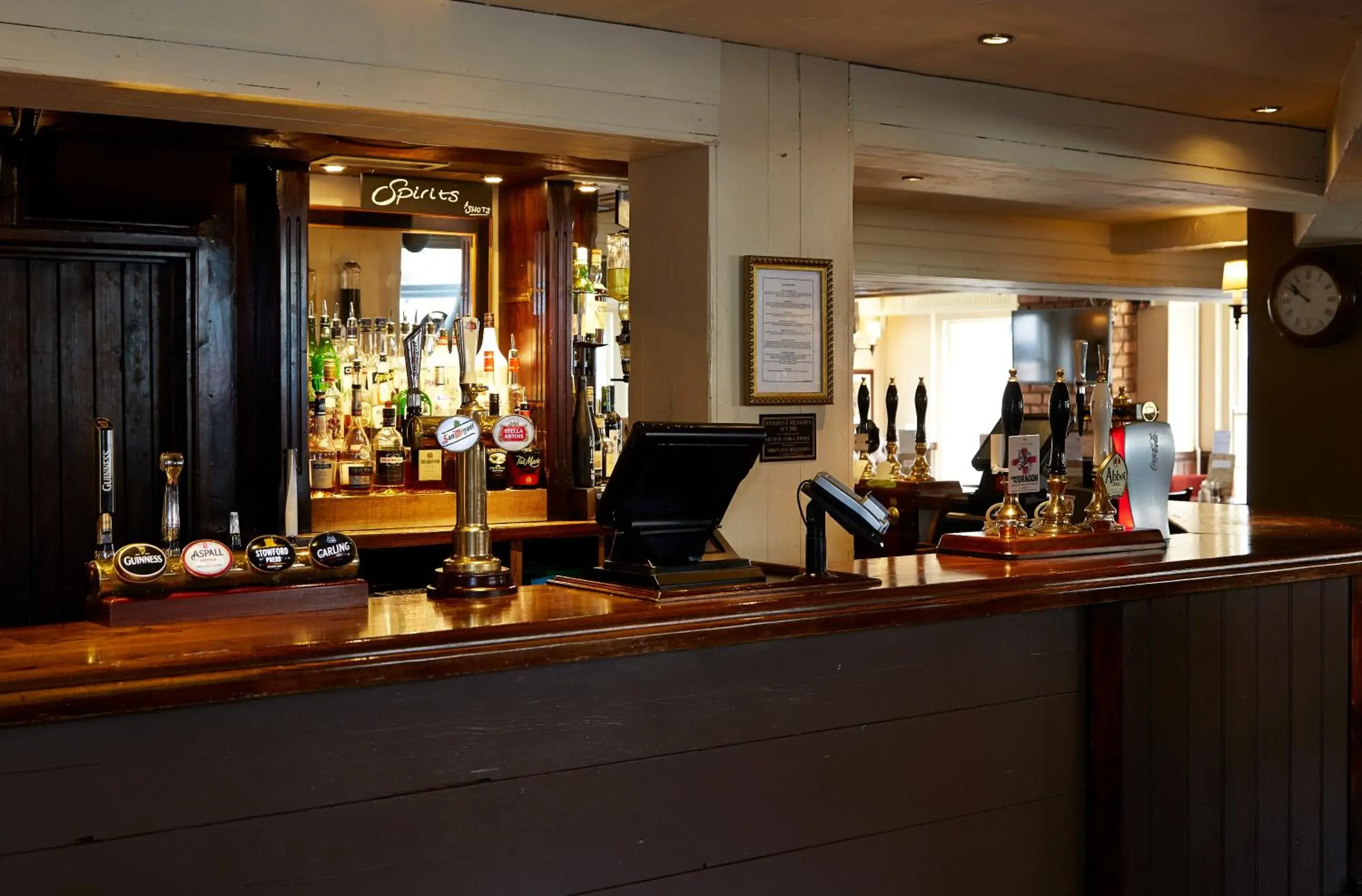 Lounge or bar, Lobby/Reception in Ye Olde Talbot Hotel by Greene King Inns