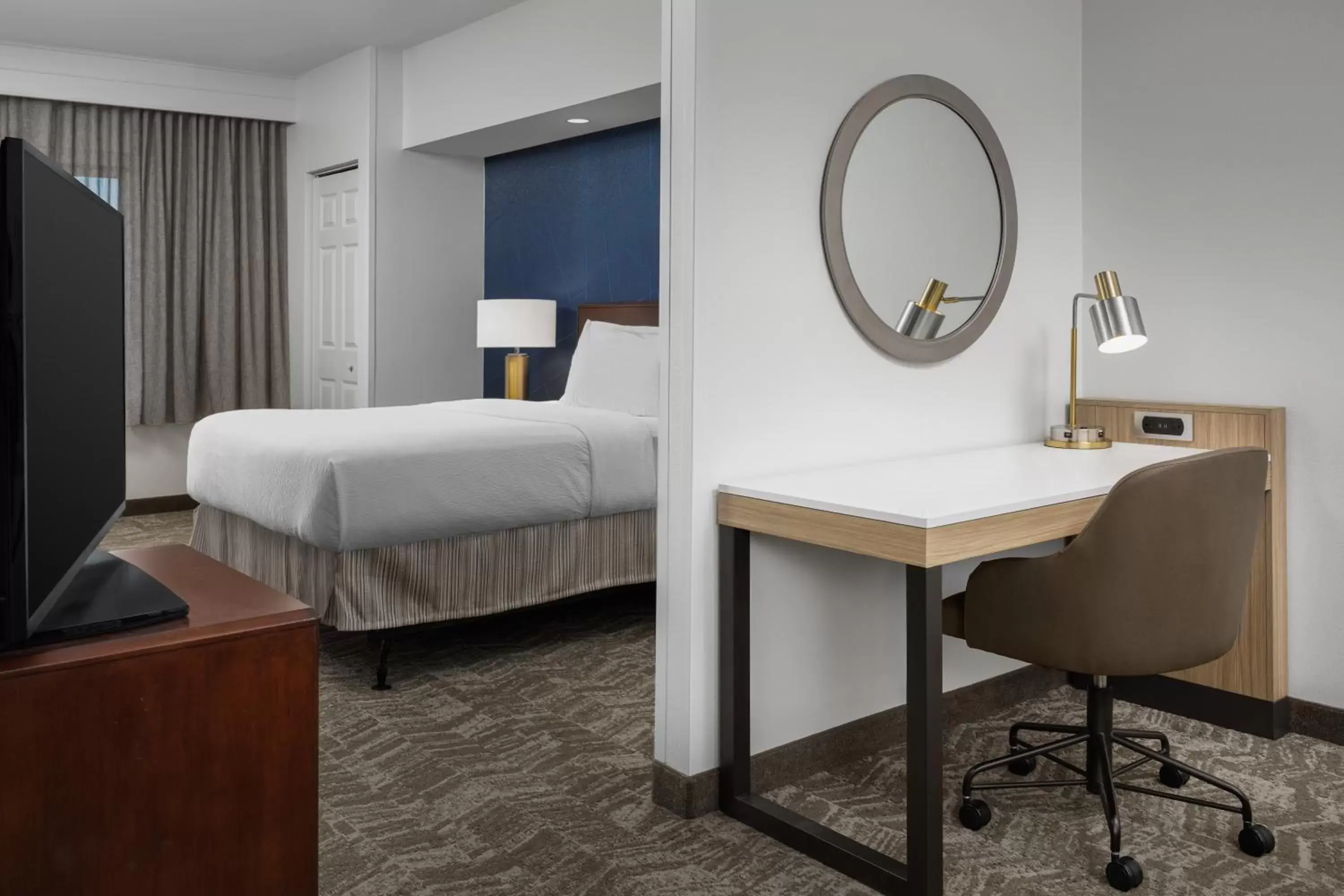 Bed in SpringHill Suites by Marriott Portland Vancouver