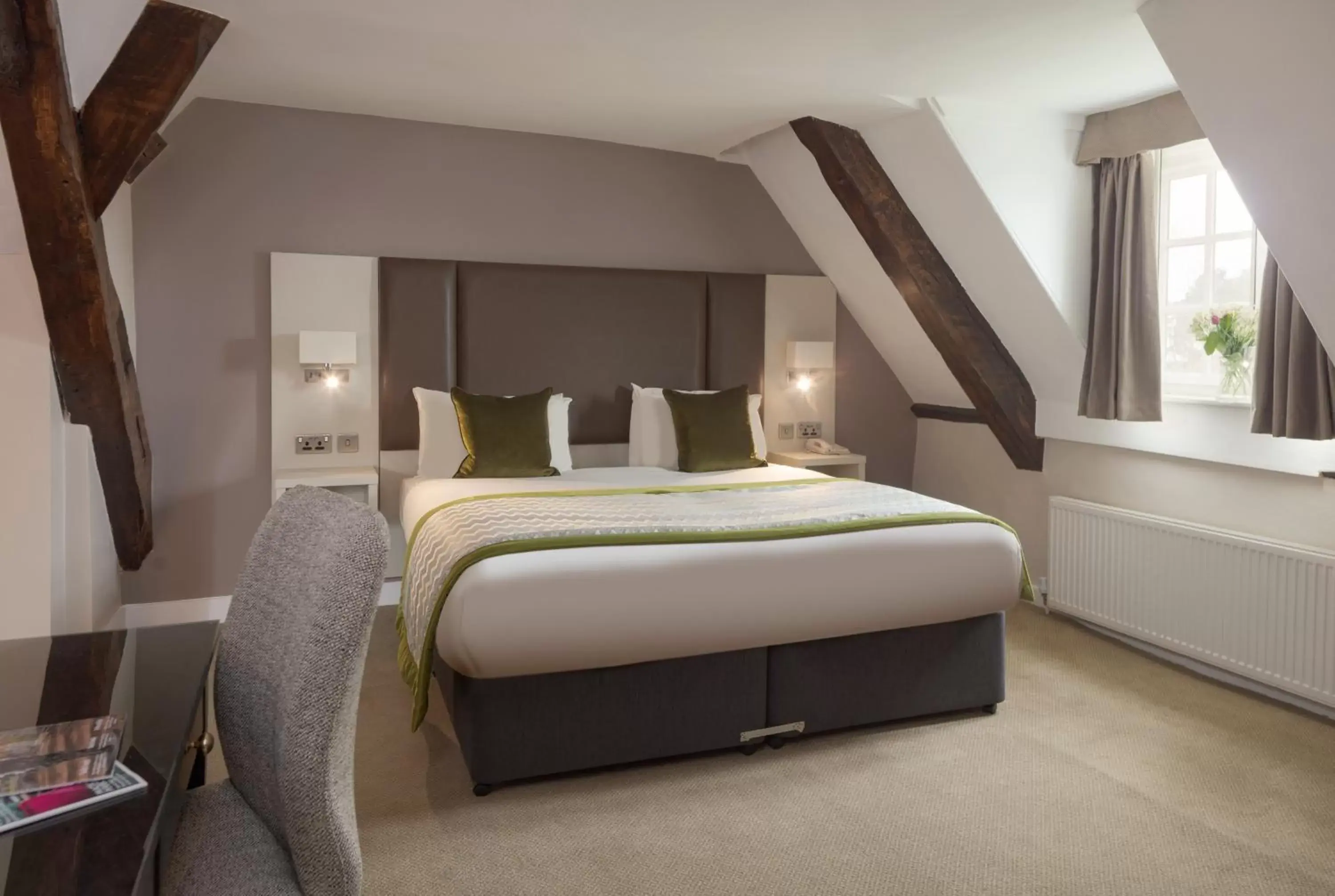 Bed in Mercure Shrewsbury Albrighton Hall Hotel & Spa