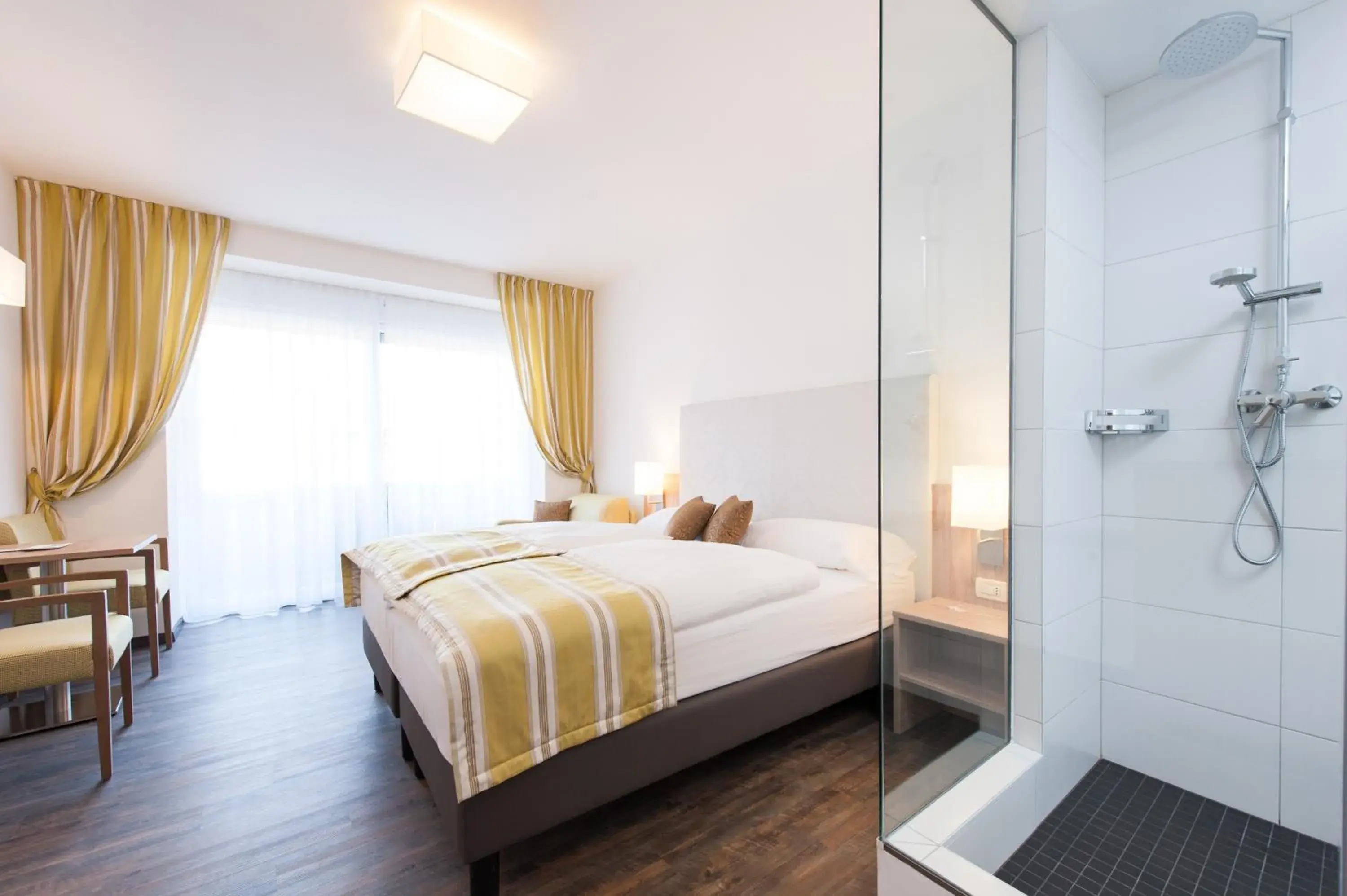 Superior Double Room in Business Resort Parkhotel Werth Superior Double Room in Business Resort Parkhotel Werth